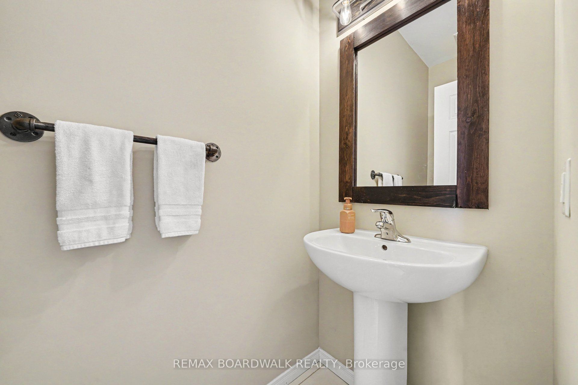 66 Riddell Street Property Photo 14