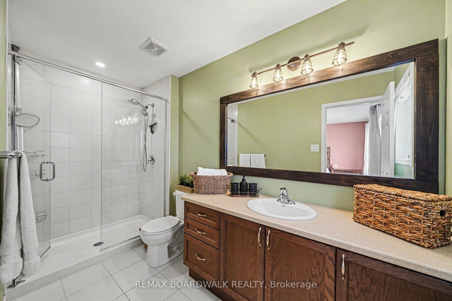 66 Riddell Street Property Photo 17