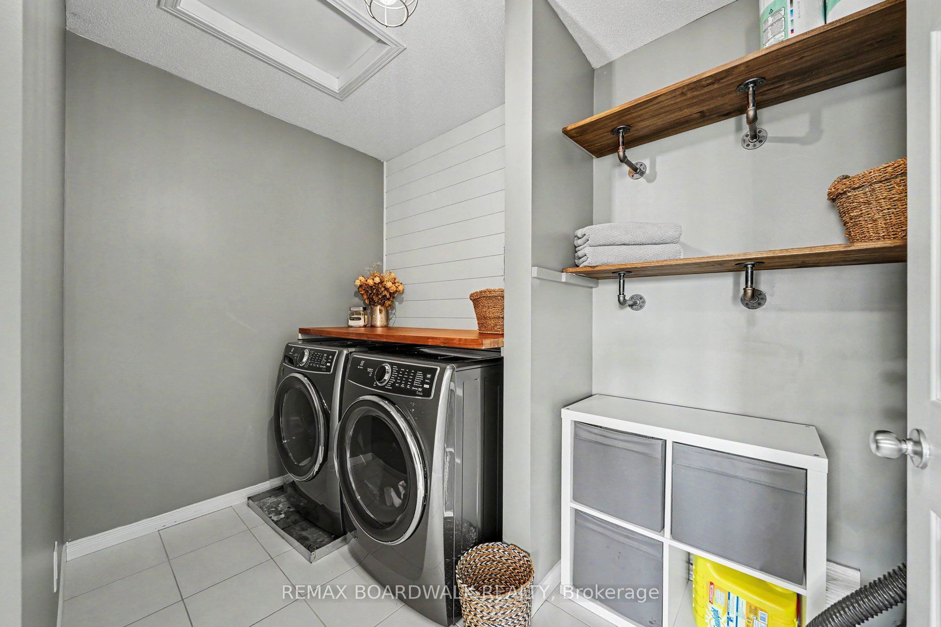 66 Riddell Street Property Photo 27