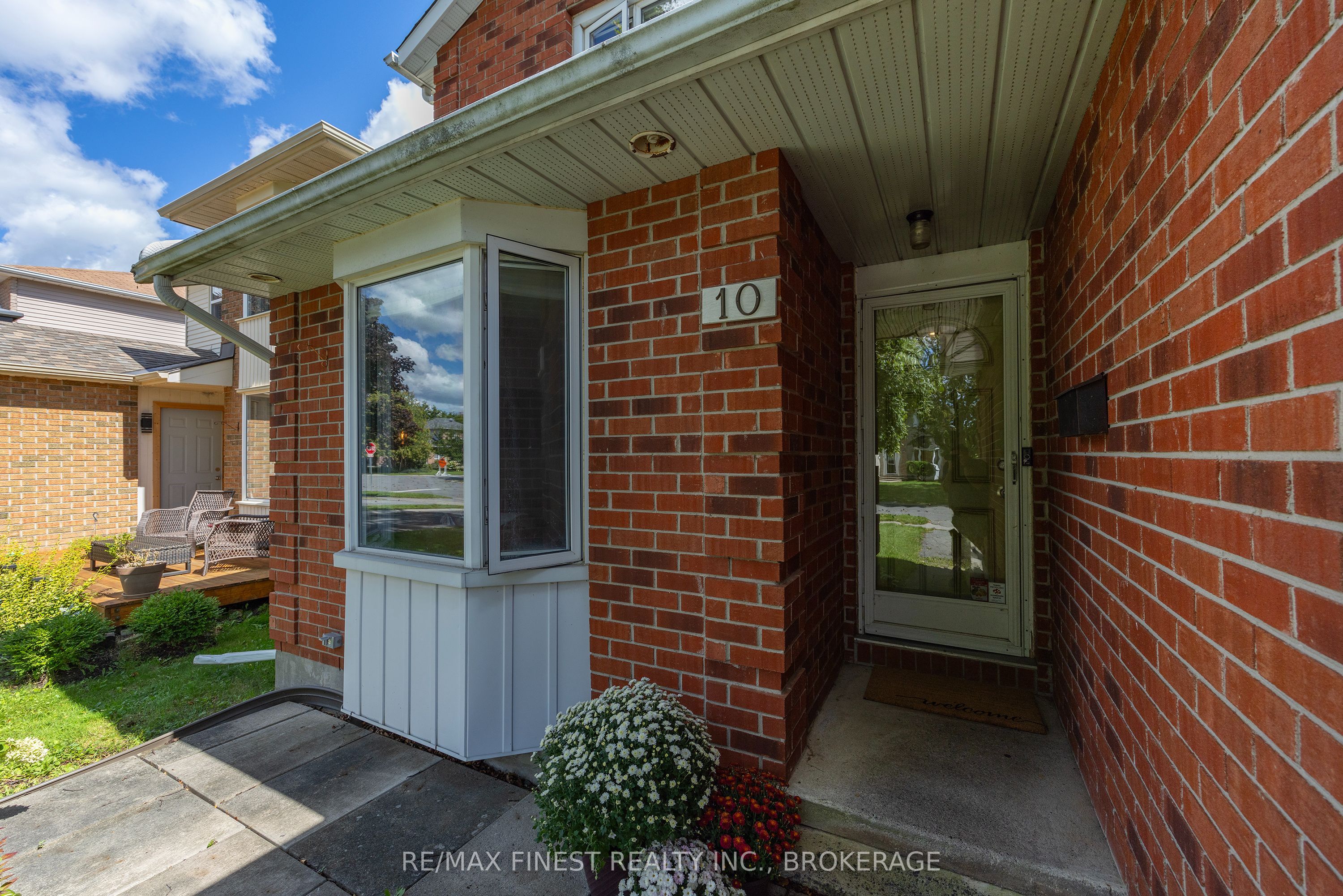 10 Chartwell Crescent Property Photo 5