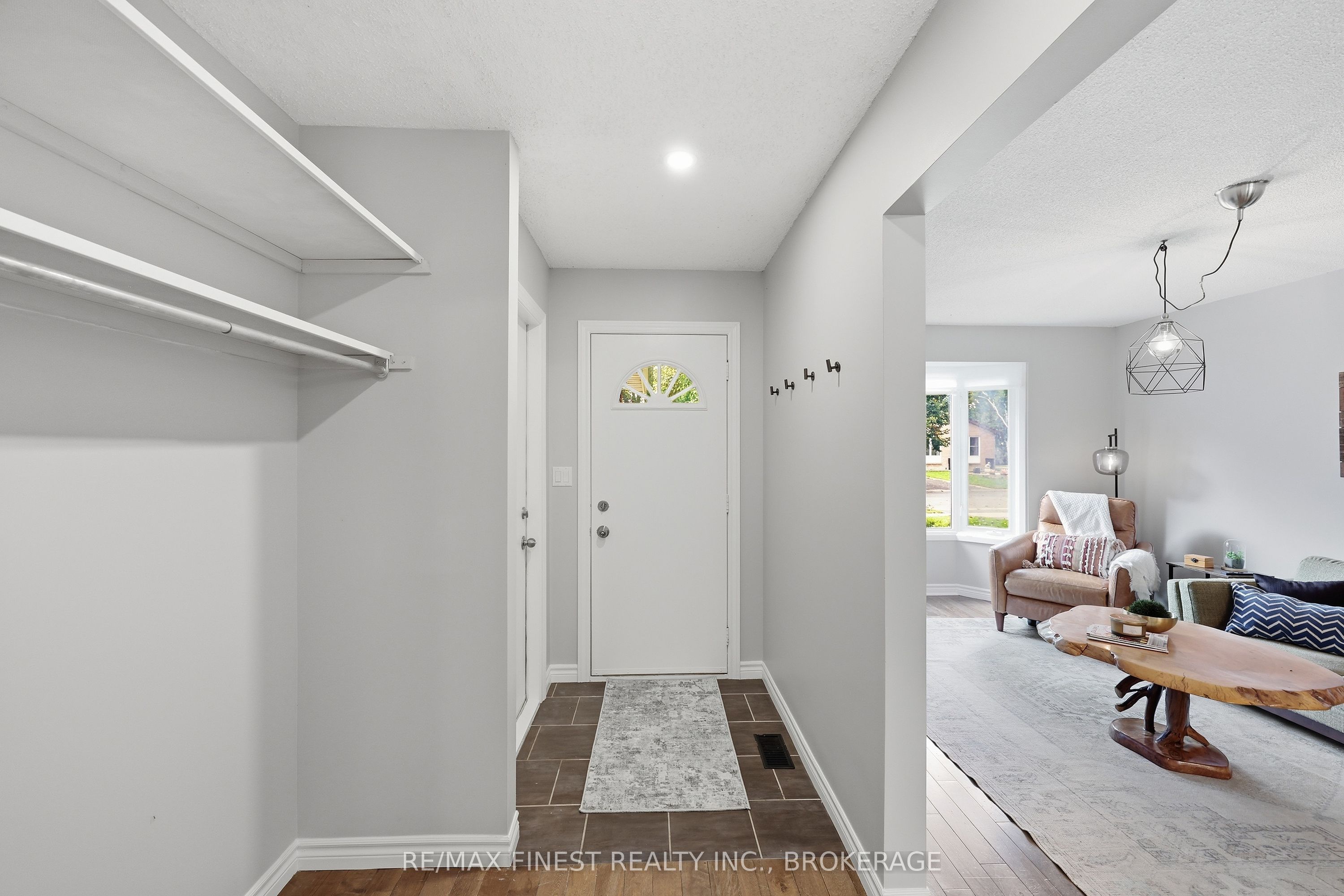 10 Chartwell Crescent Property Photo 6