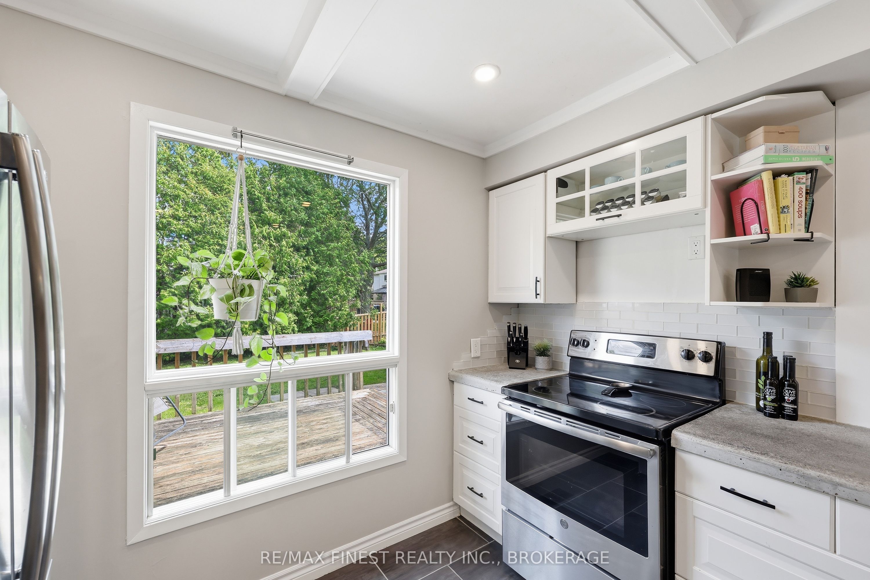 10 Chartwell Crescent Property Photo 13