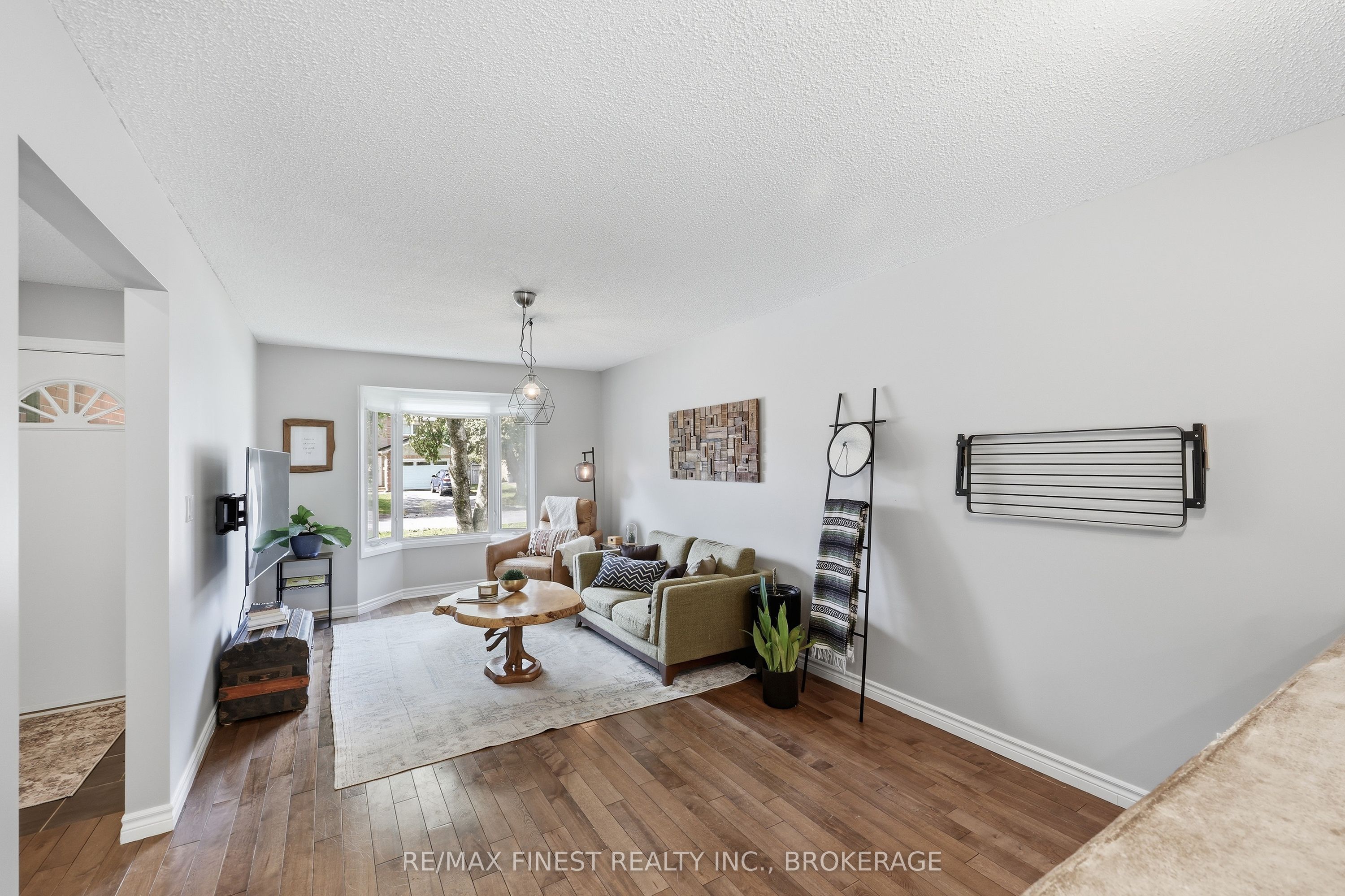 10 Chartwell Crescent Property Photo 15