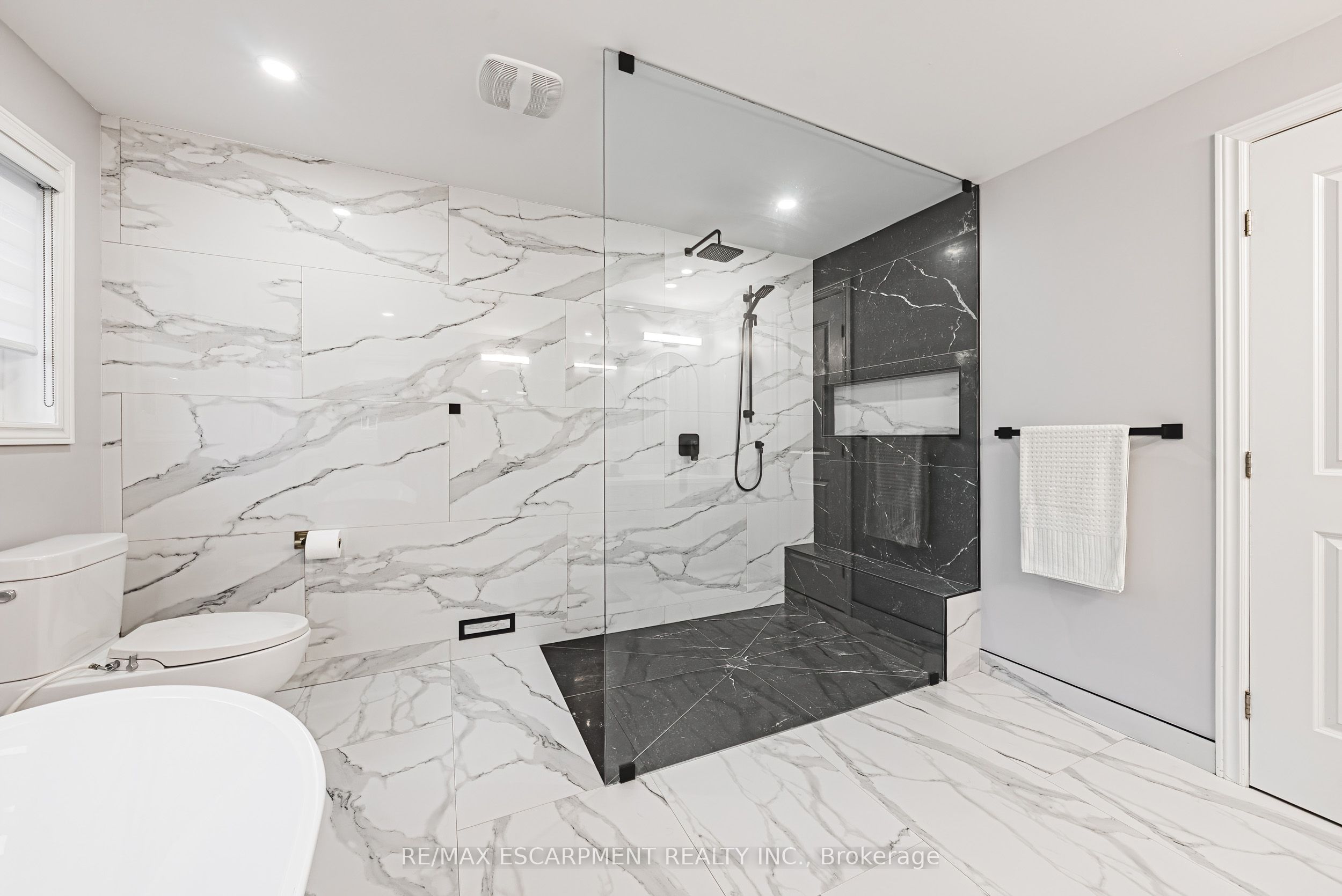 90 Robertson Road Property Photo 31