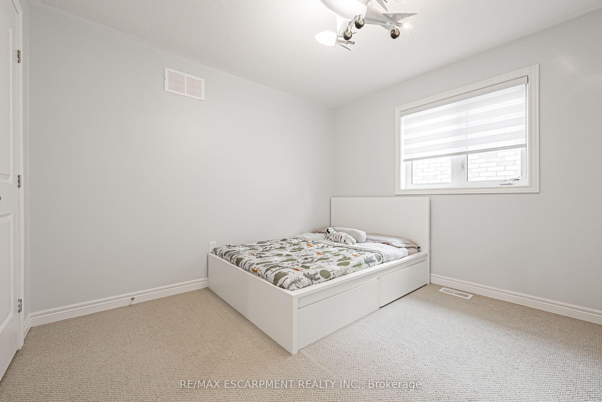 90 Robertson Road Property Photo 38
