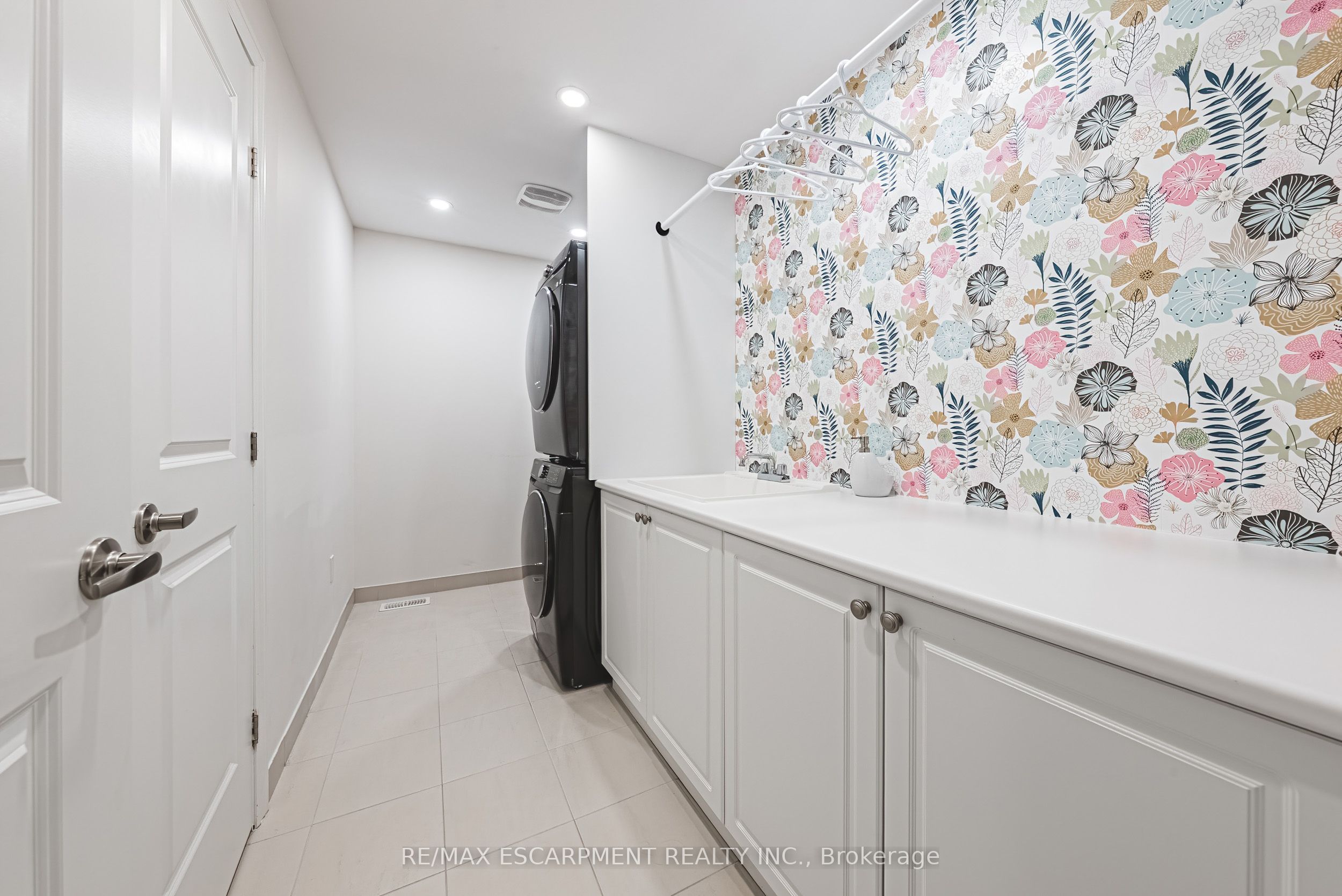 90 Robertson Road Property Photo 39