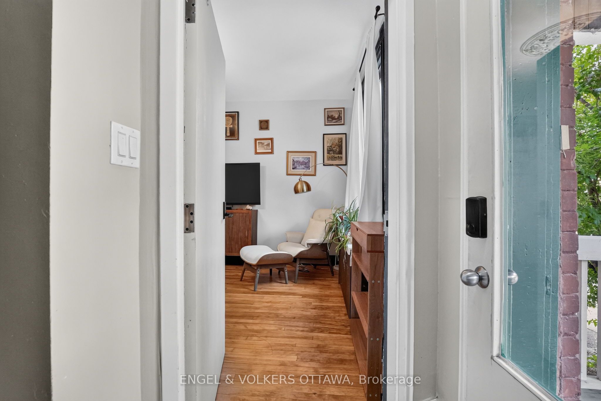 128 Second Avenue Property Photo 5