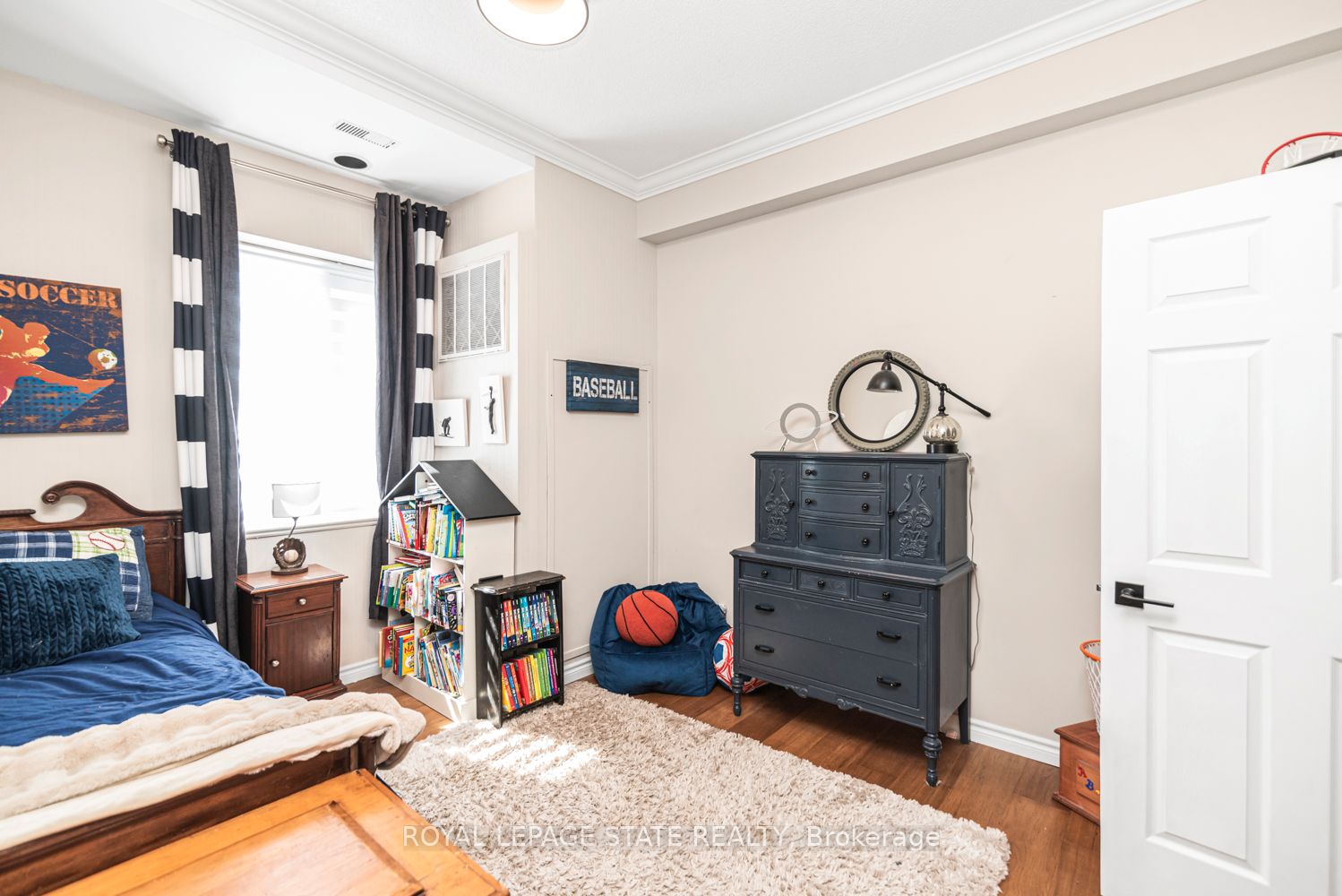 262 Dundas Street E 311 Property Photo 18