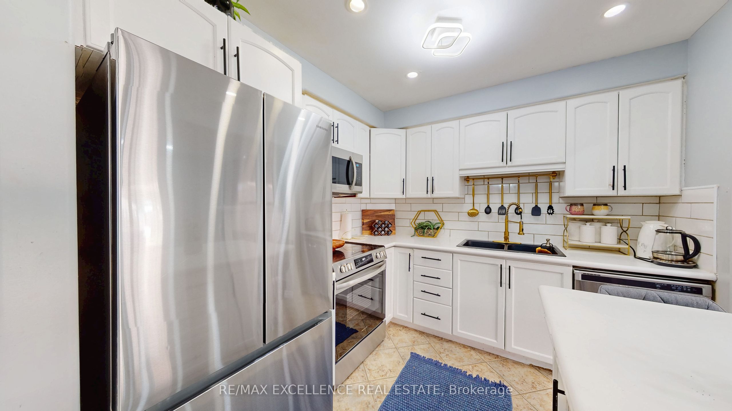 4875 Adam Court Property Photo 7