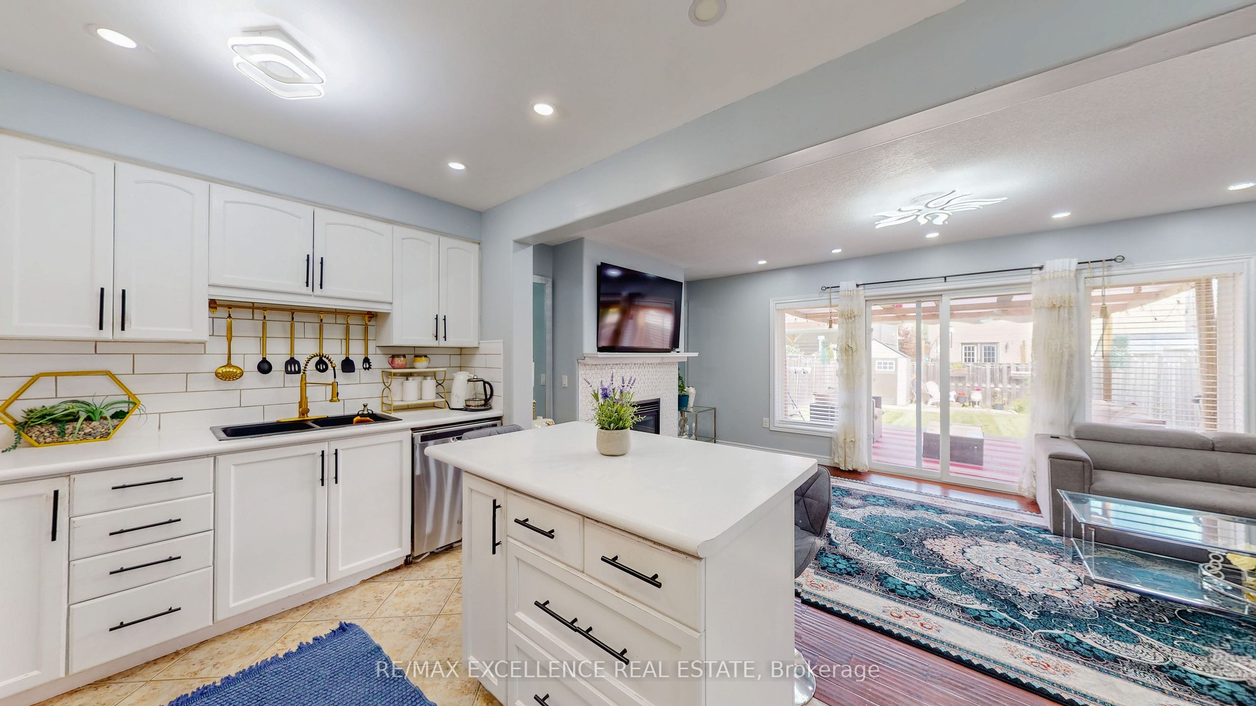 4875 Adam Court Property Photo 8