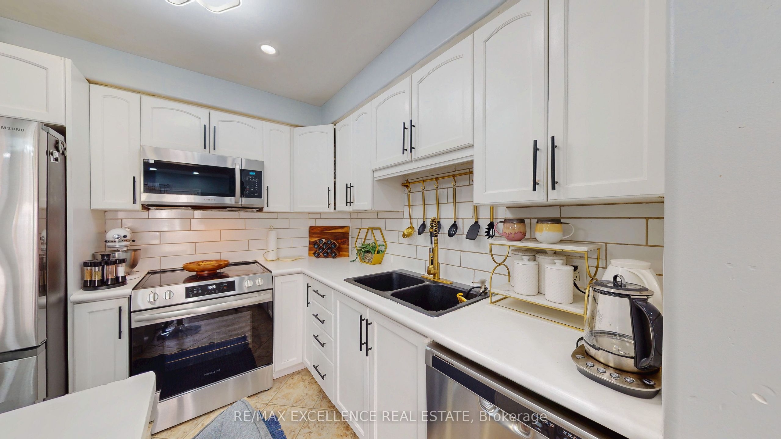 4875 Adam Court Property Photo 10