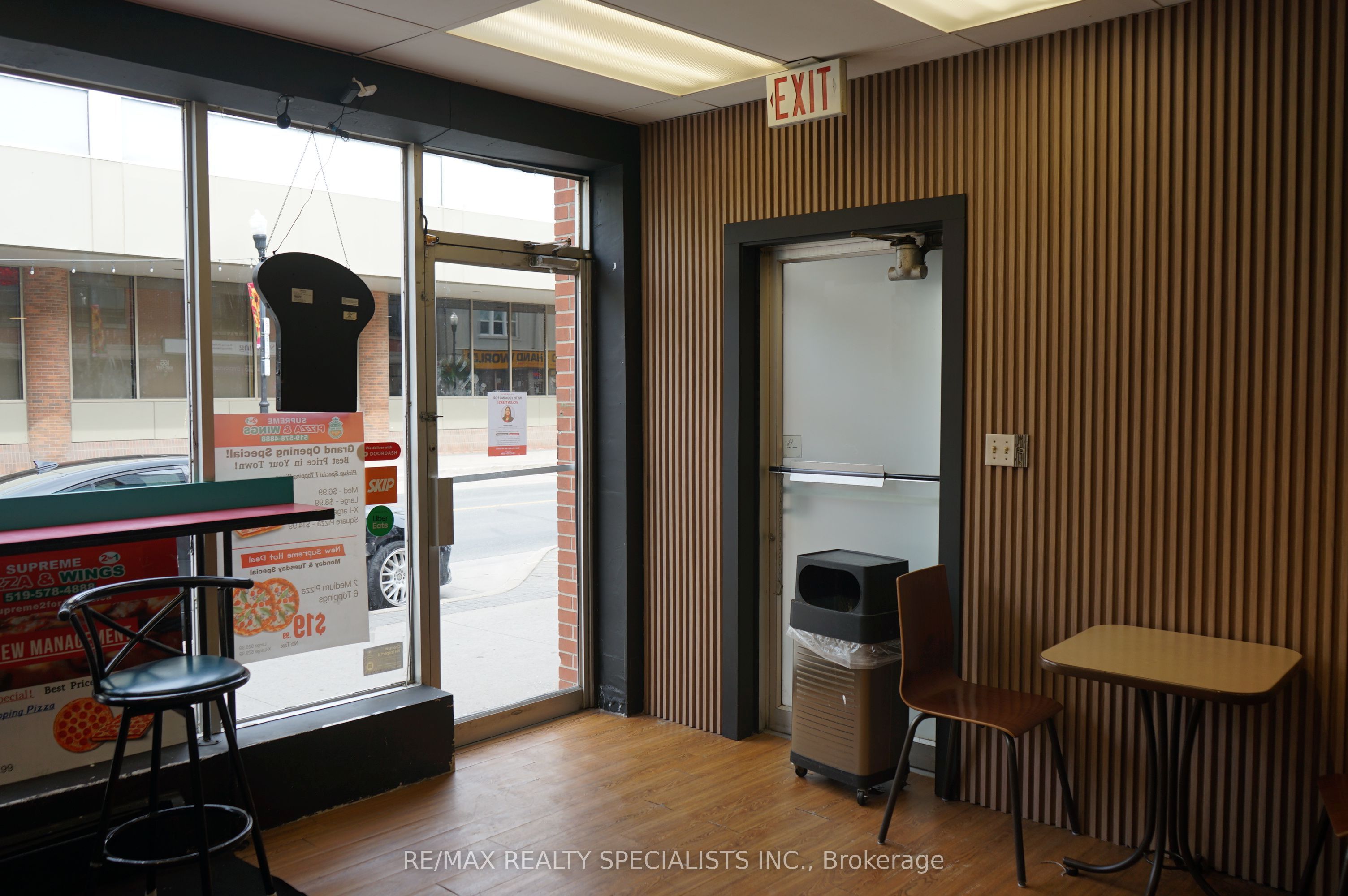 157 King Street E Property Photo 12