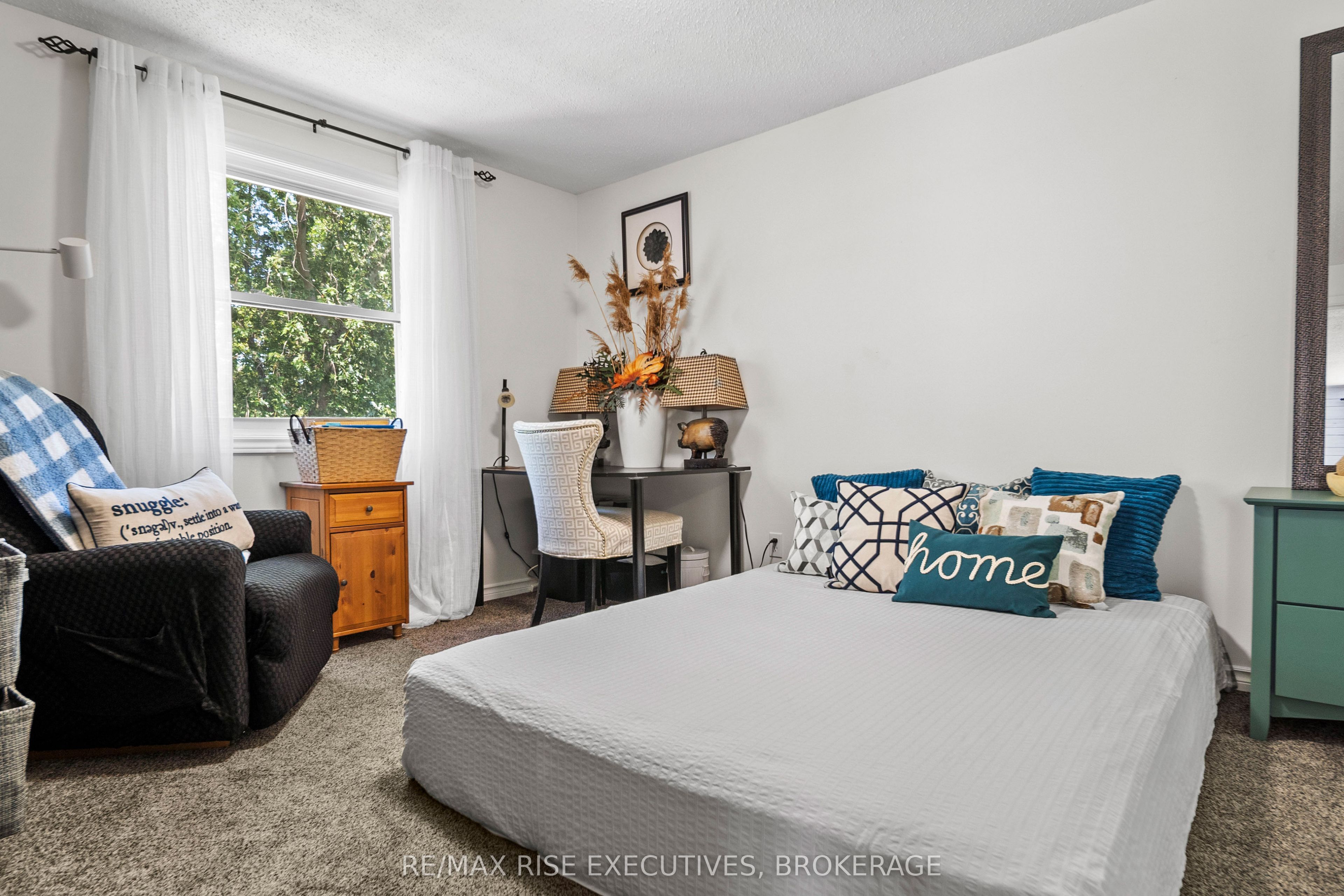 149 Grenadier Drive Property Photo 24