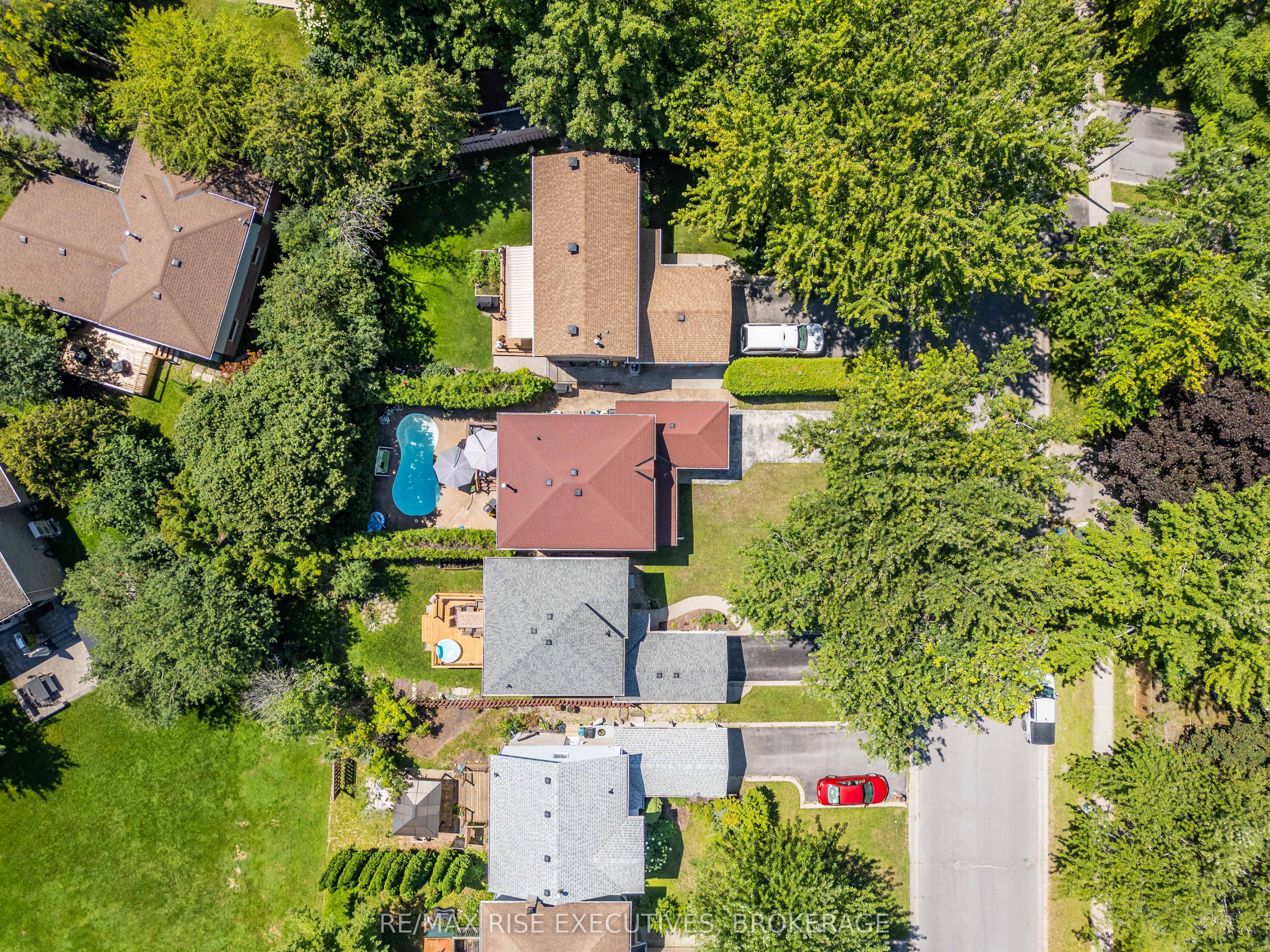 149 Grenadier Drive Property Photo 42