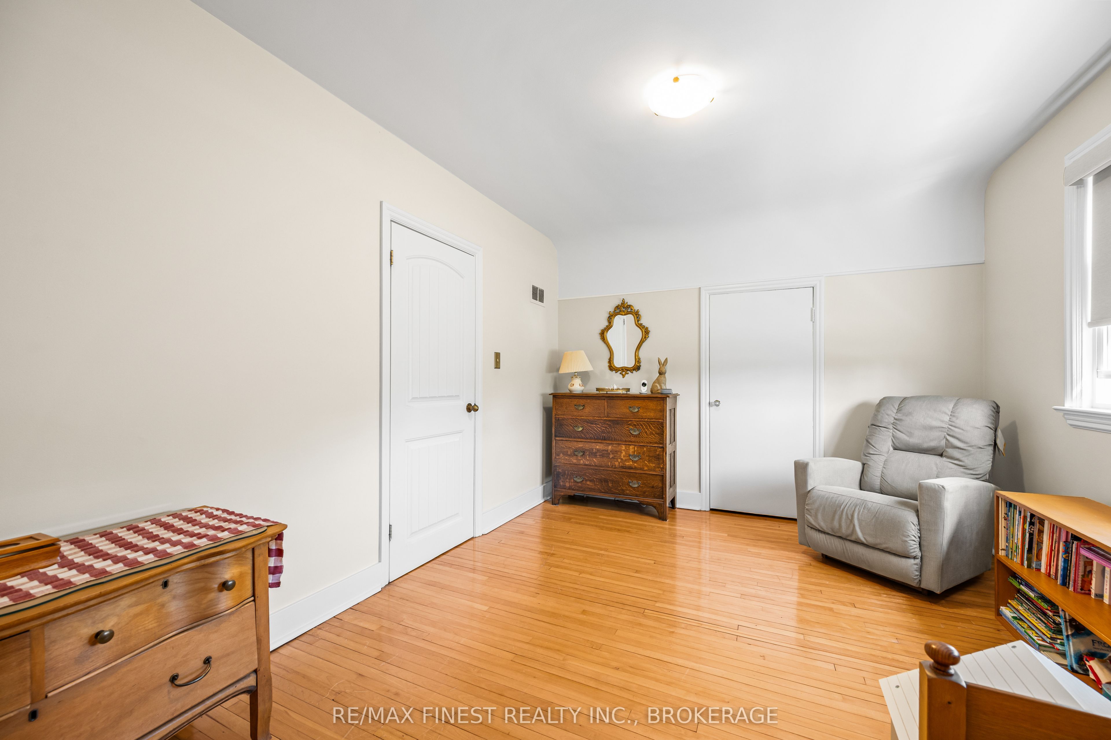 15 Alexander Street Property Photo 25