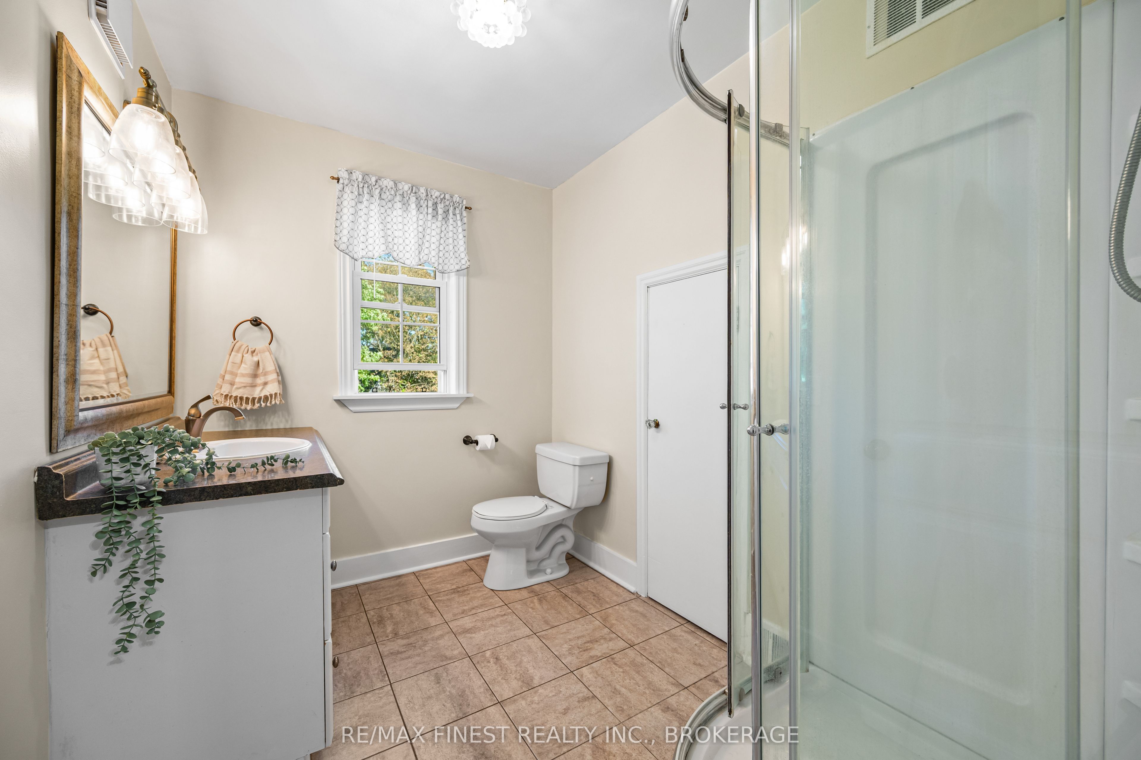 15 Alexander Street Property Photo 26