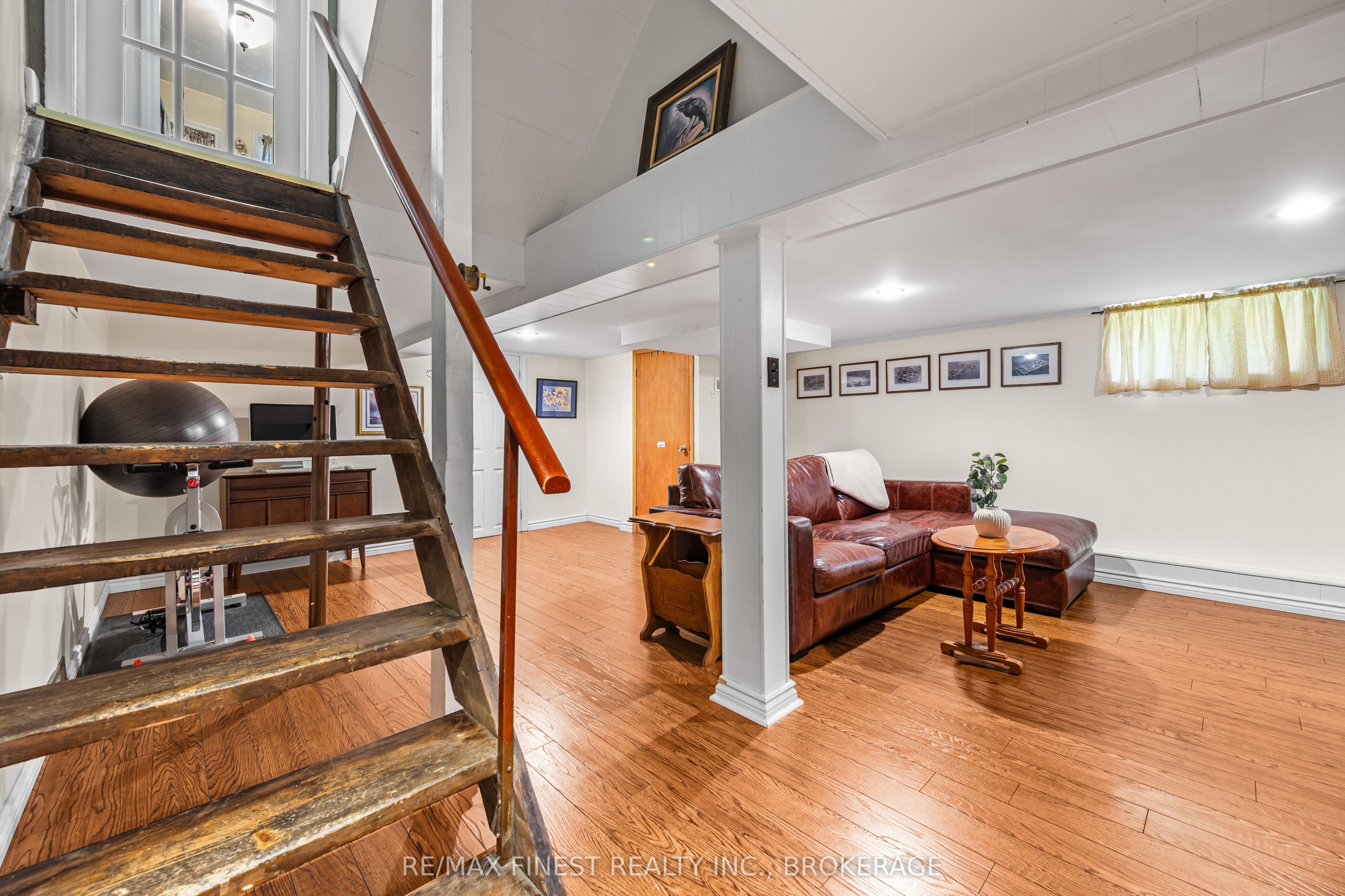 15 Alexander Street Property Photo 30