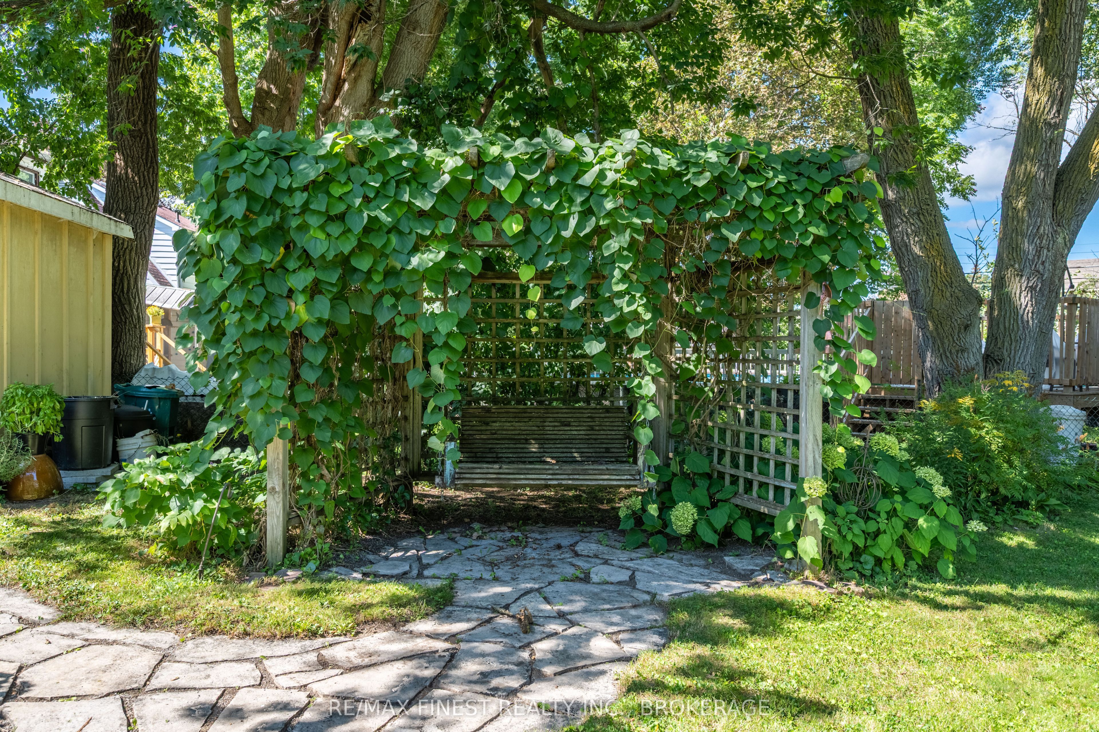 15 Alexander Street Property Photo 39