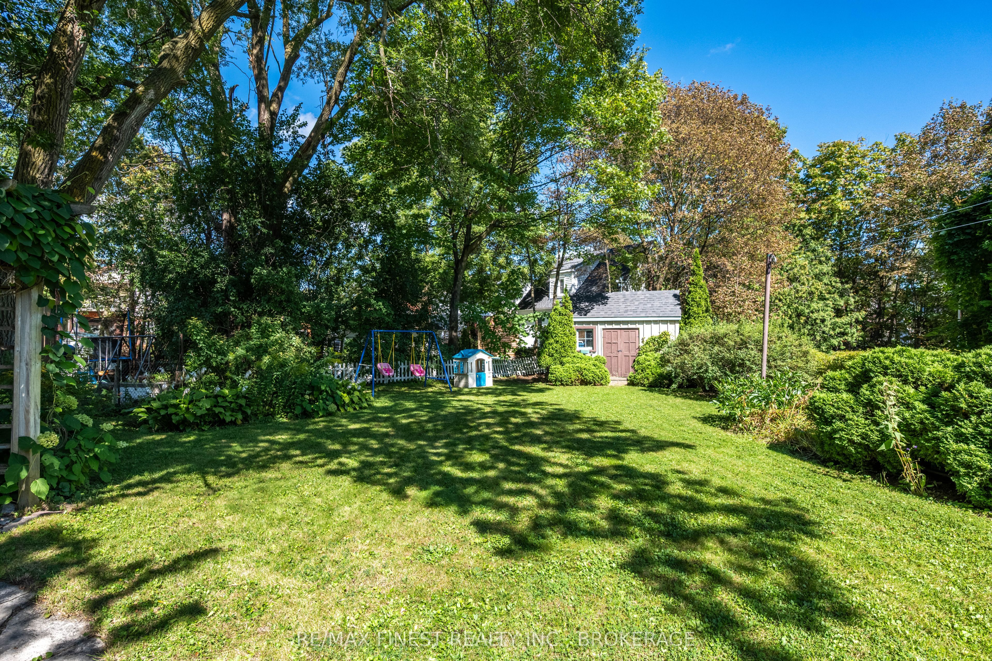 15 Alexander Street Property Photo 42