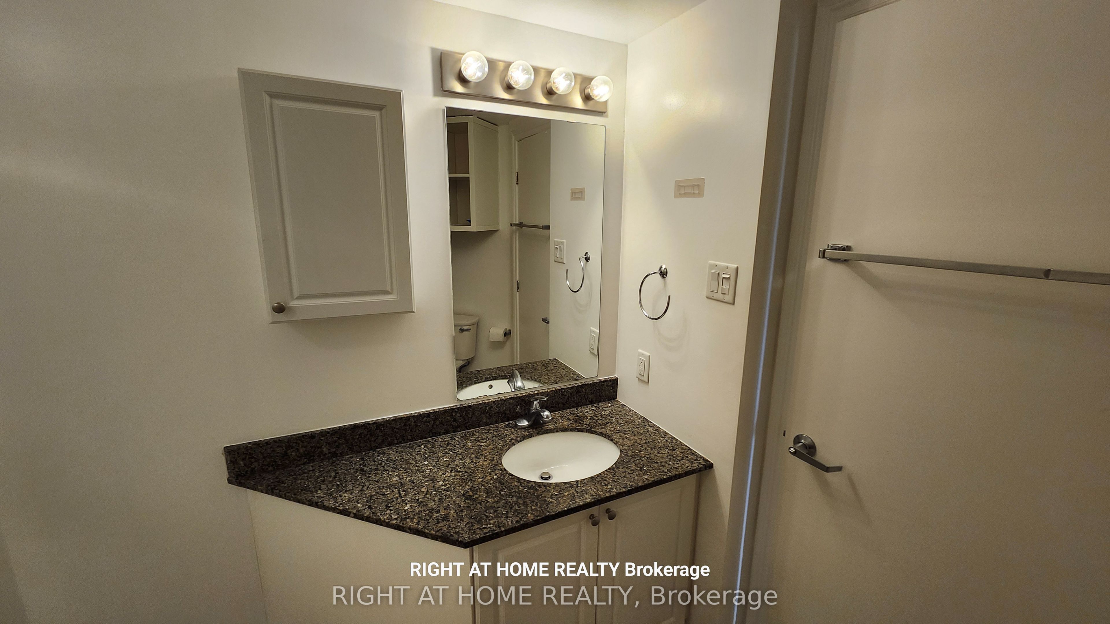 234 Rideau Street 1104 Property Photo 23