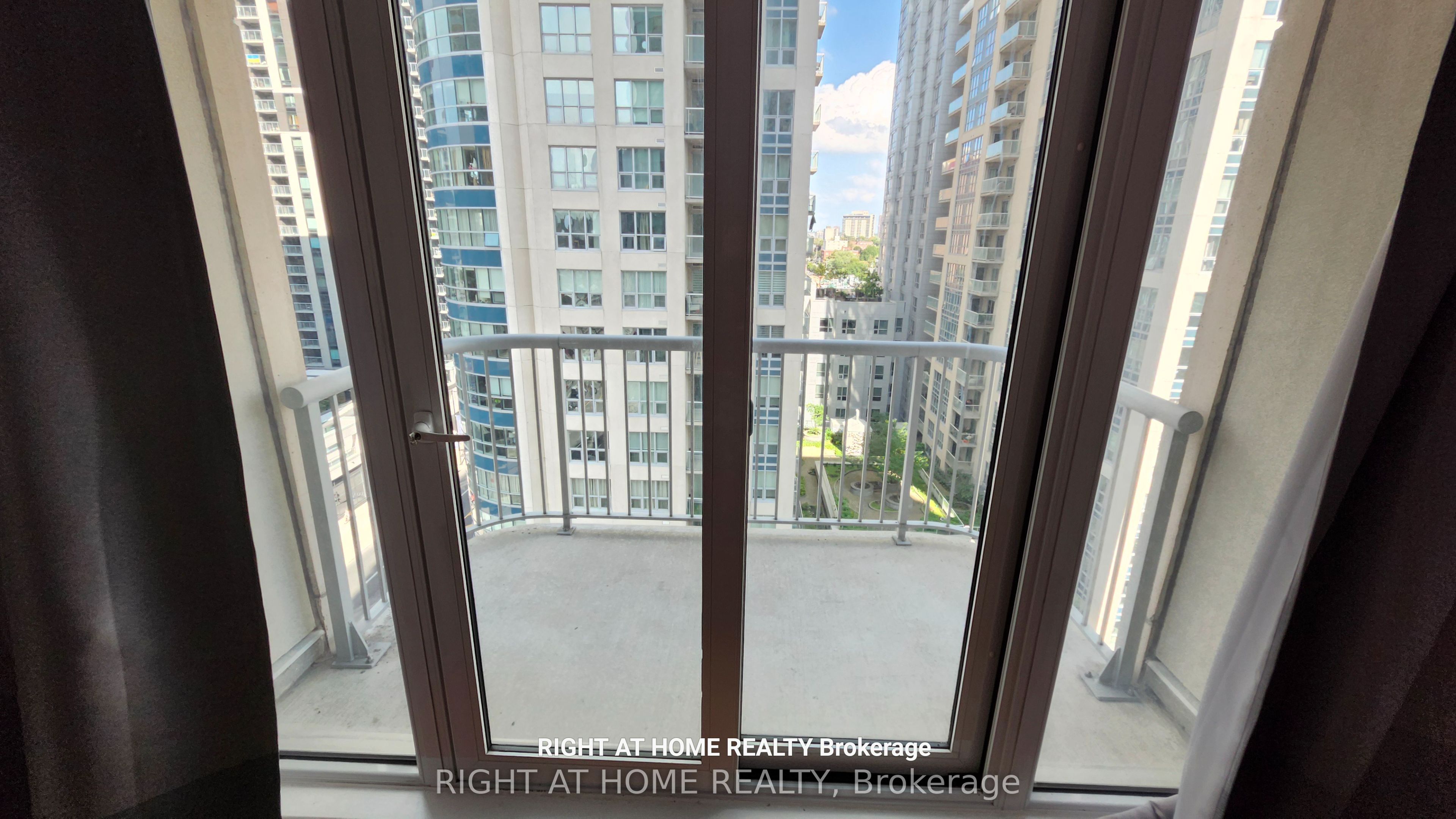 234 Rideau Street 1104 Property Photo 25