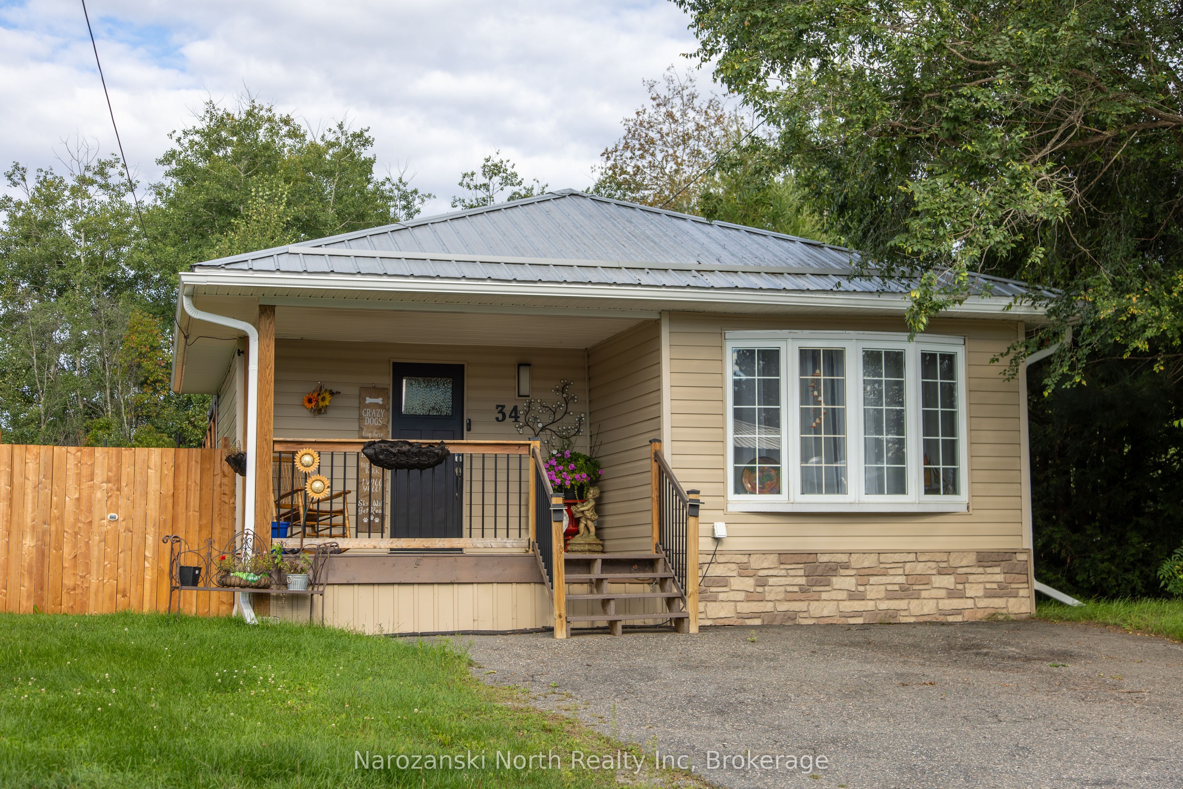 358 Gravel Drive Property Photo 12