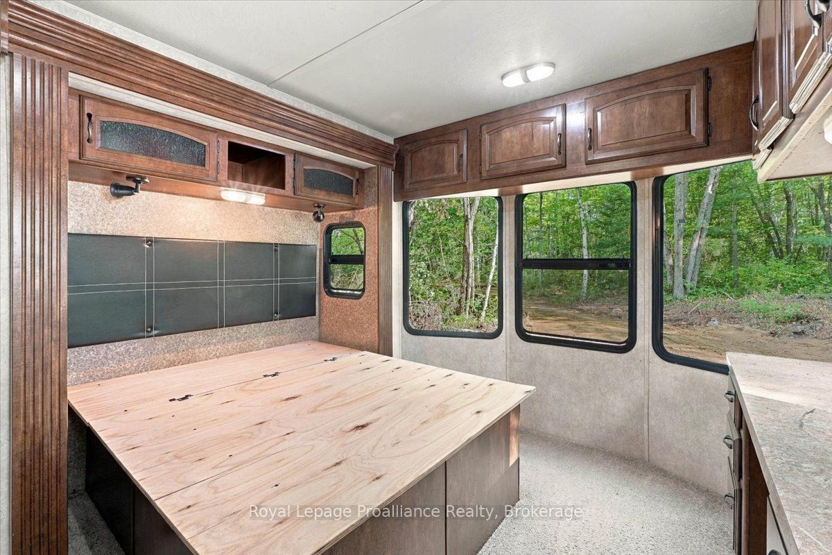 292 Hartin Road Property Photo 4