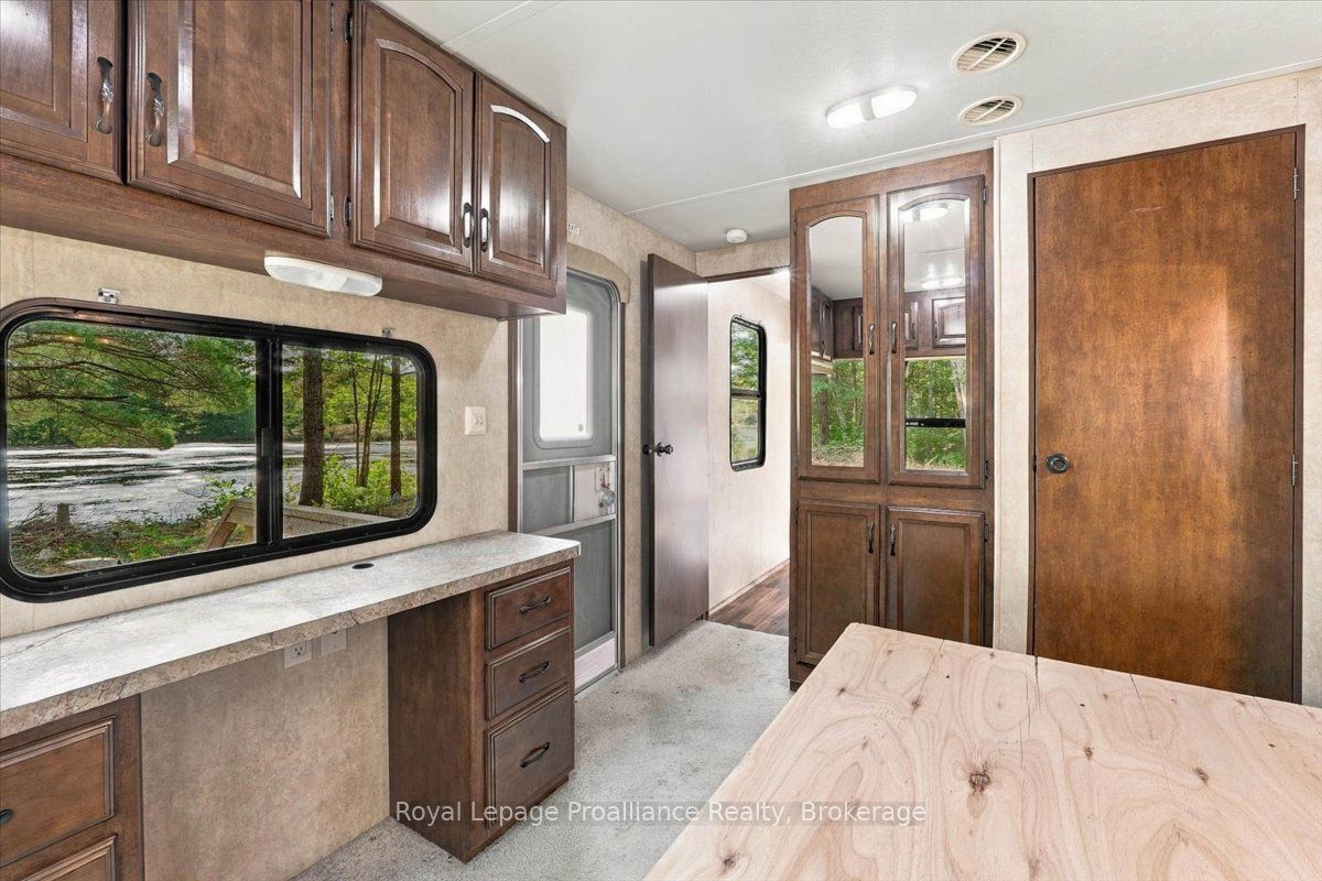 292 Hartin Road Property Photo 5