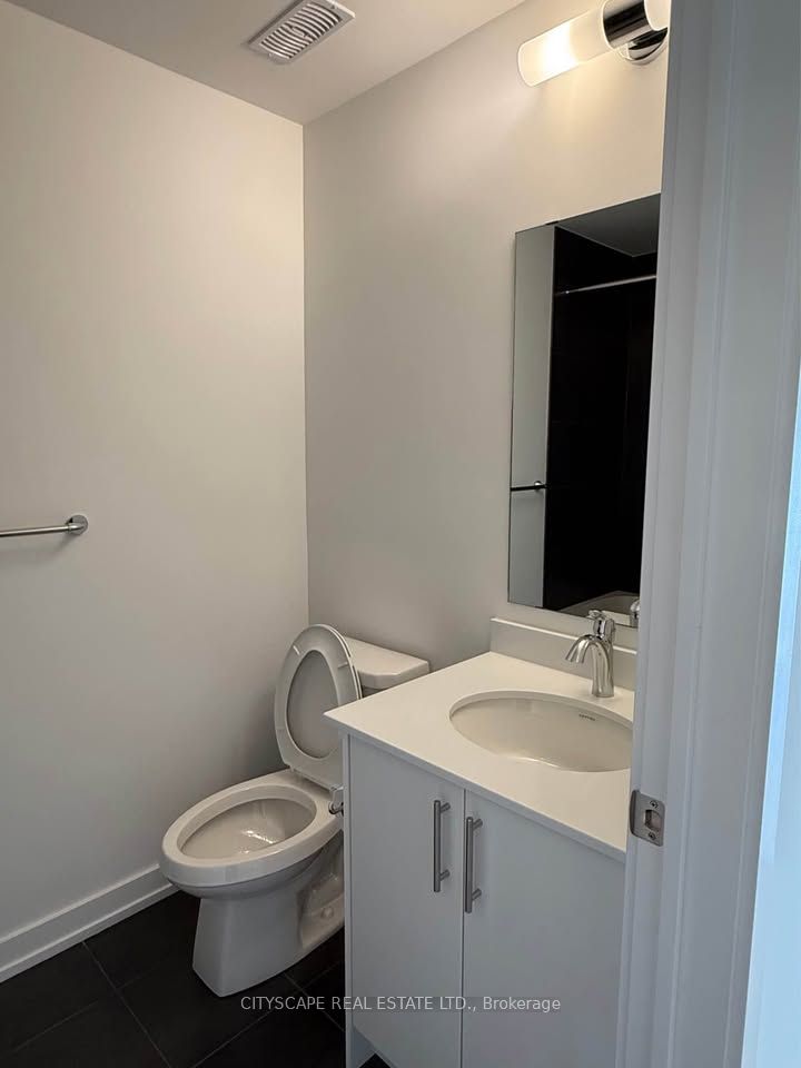 940 St David Street N 66 Property Photo 8