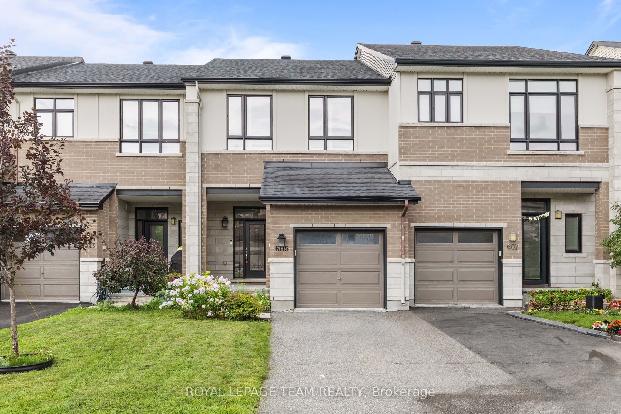 605 Tennant Way Property Photo 1