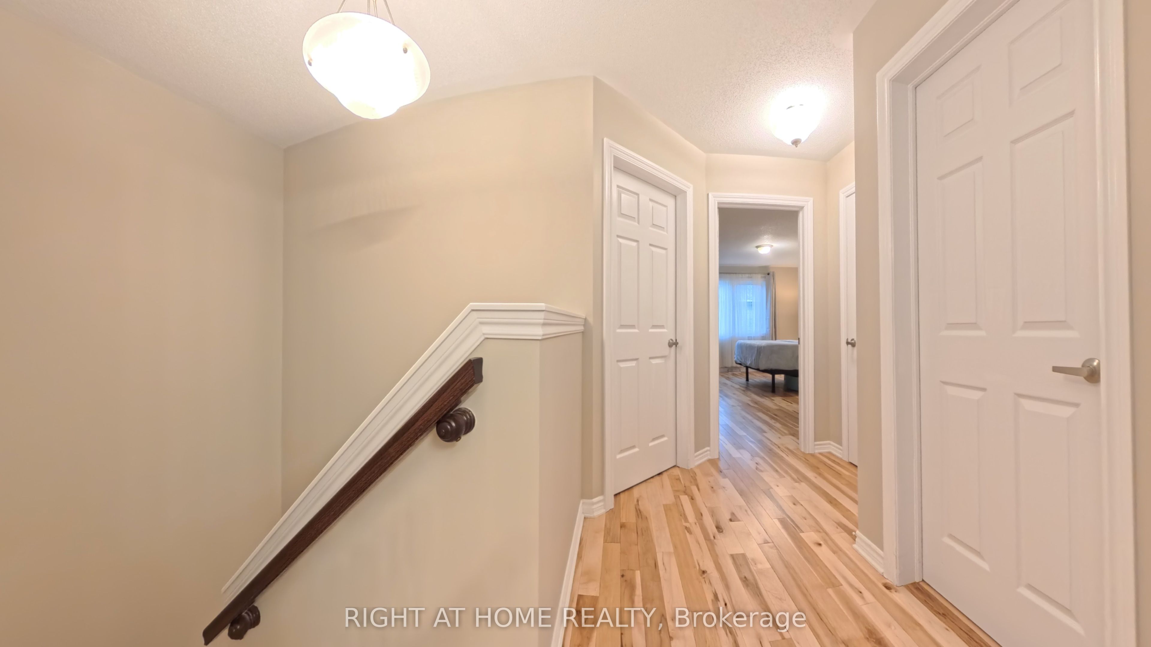 566 Dundonald Drive Property Photo 13