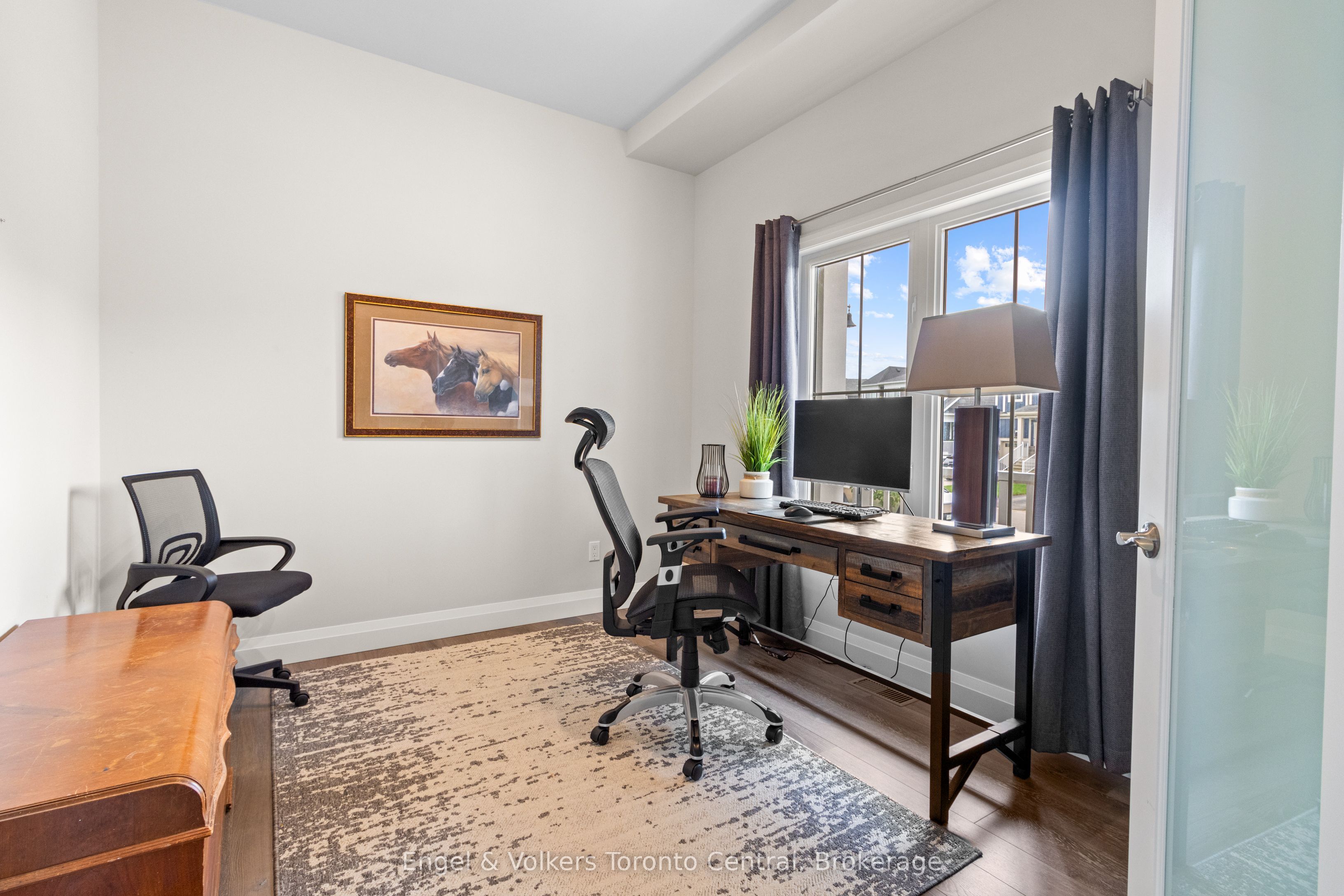 360 Yellow Birch Crescent Property Photo 16