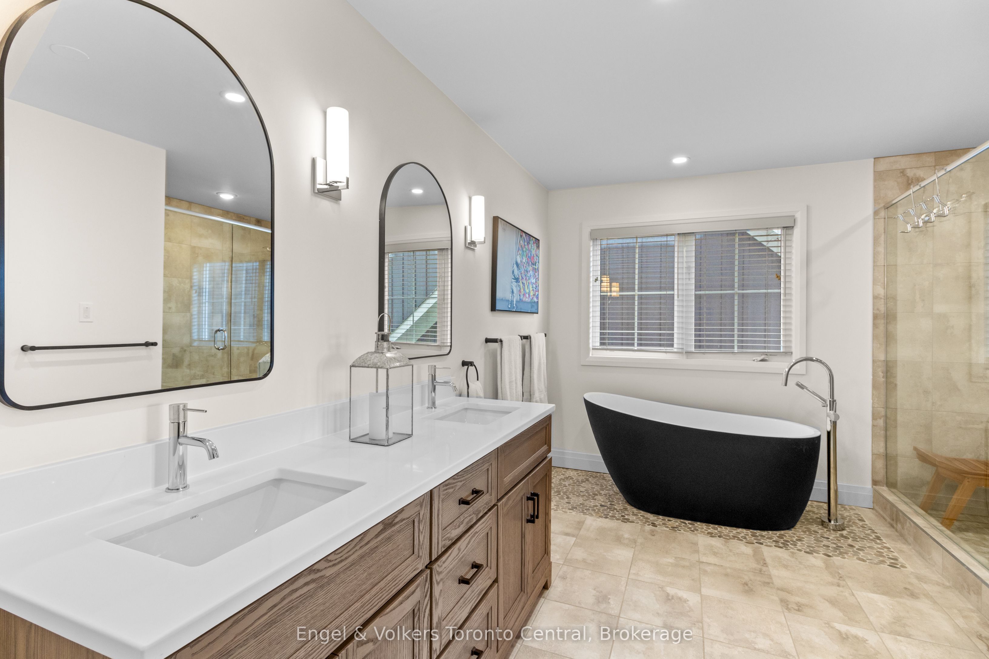 360 Yellow Birch Crescent Property Photo 23