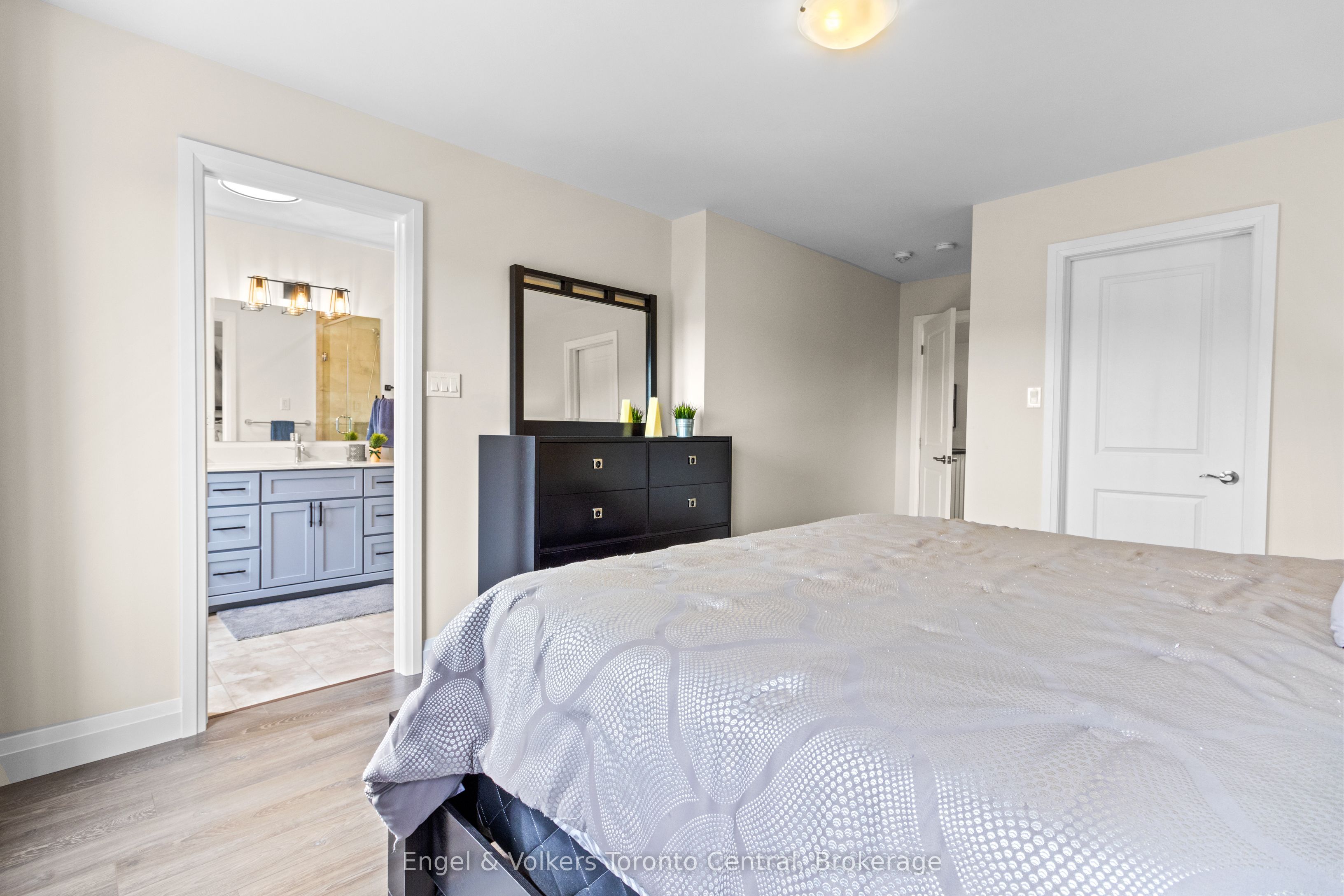 360 Yellow Birch Crescent Property Photo 27