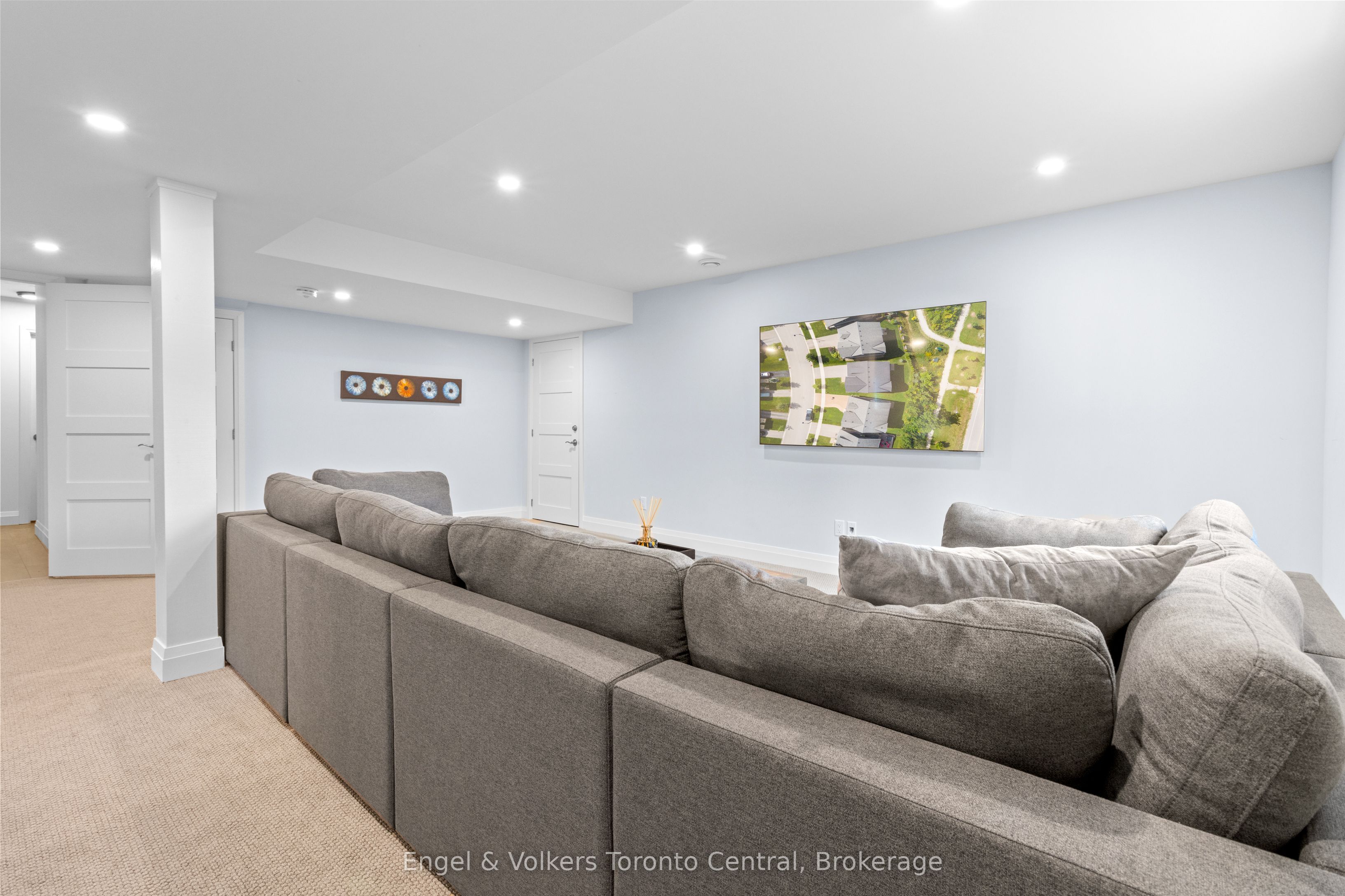 360 Yellow Birch Crescent Property Photo 36