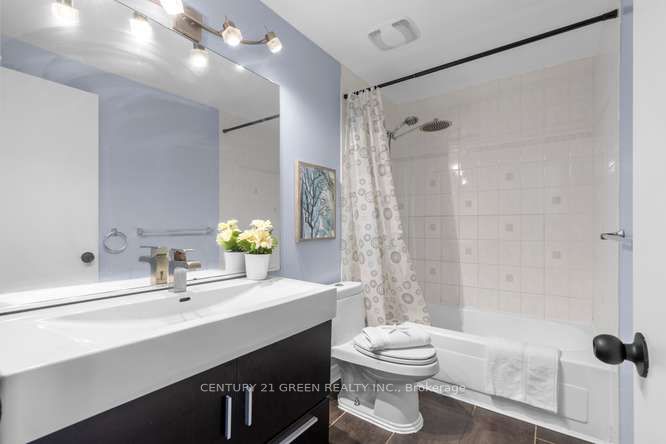 474 Southdale Road E 28 Property Photo 5