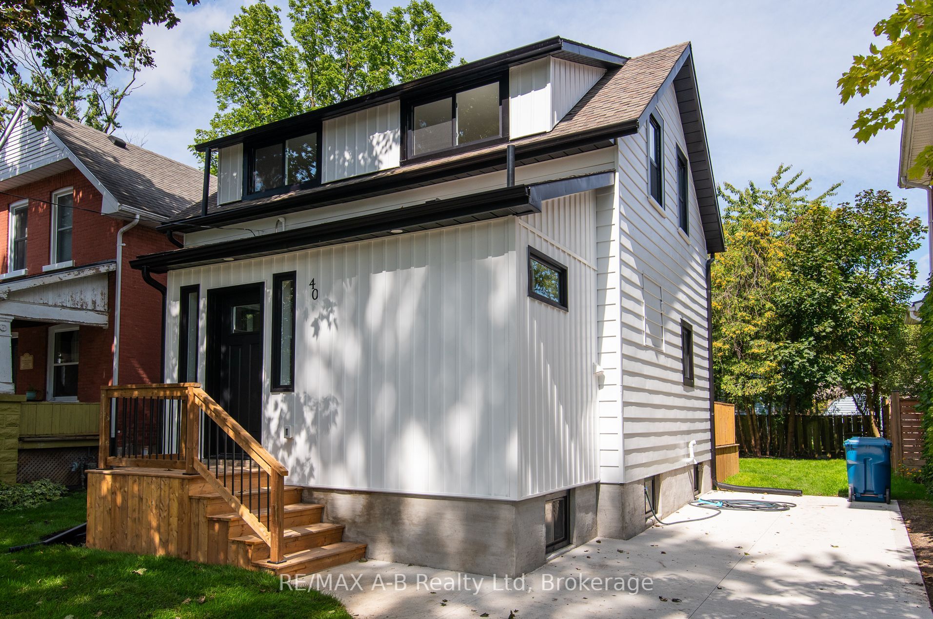 40 East Gore Street Property Photo 1