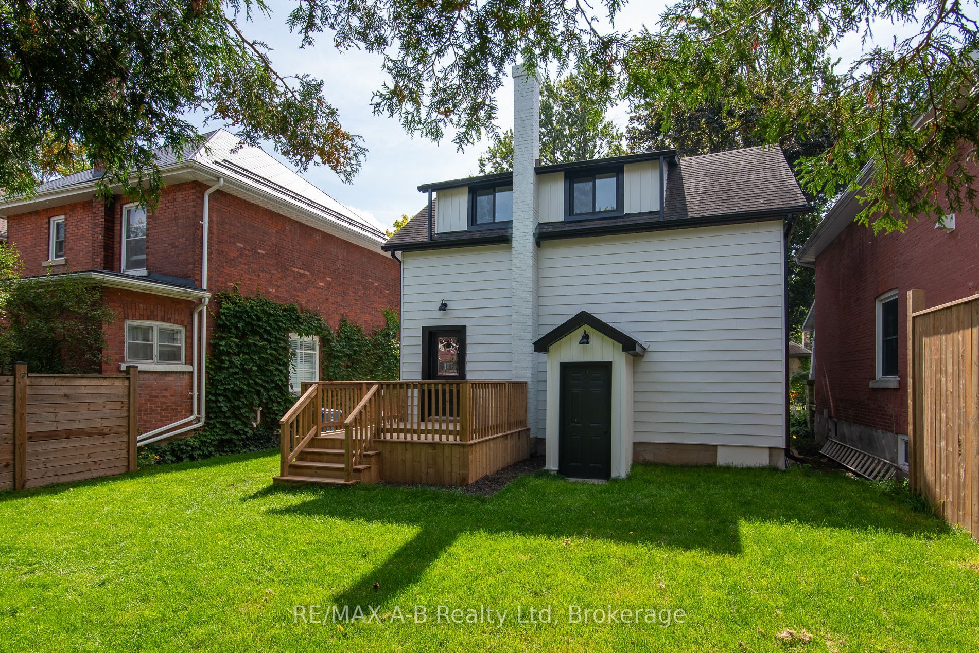 40 East Gore Street Property Photo 11