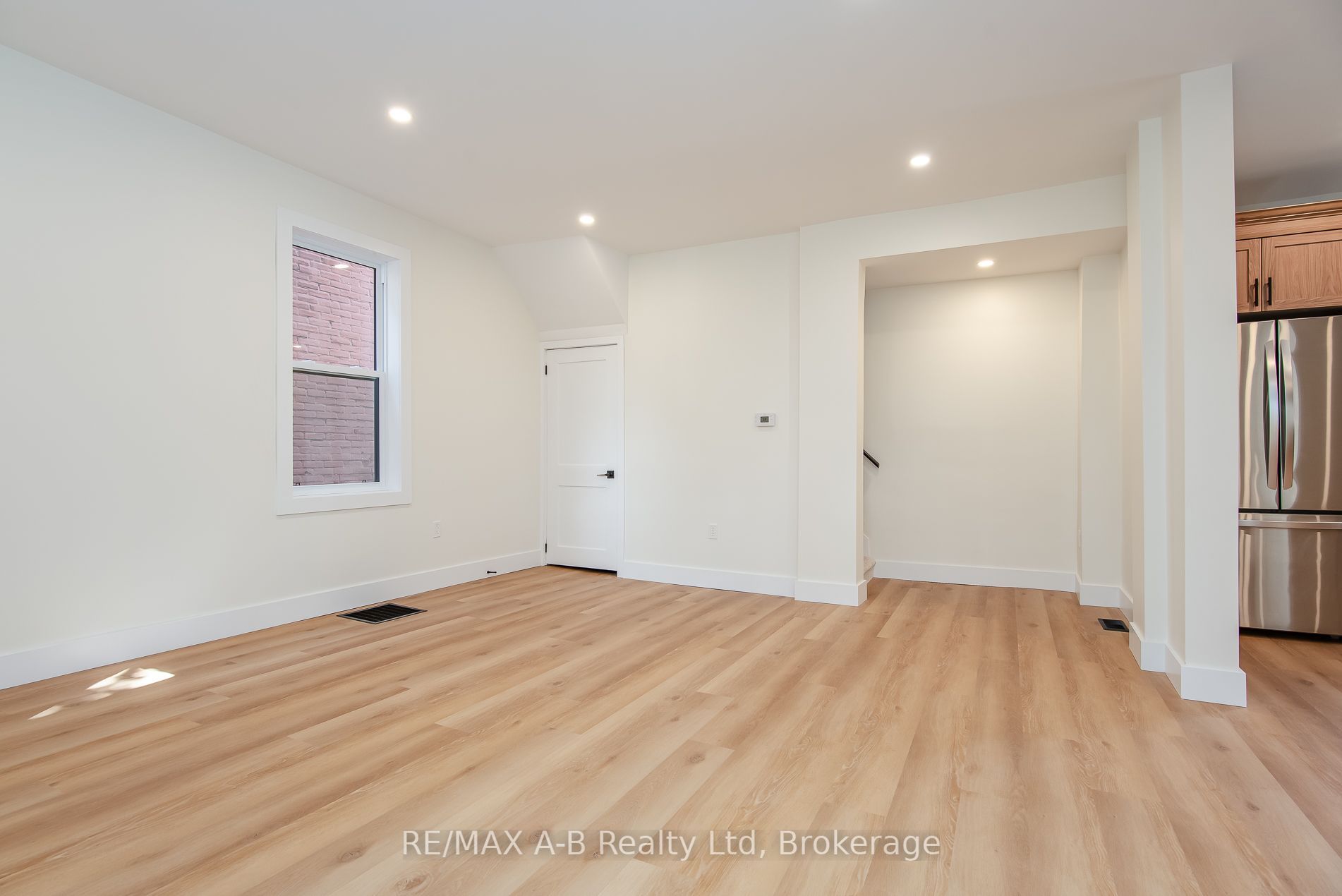 40 East Gore Street Property Photo 17