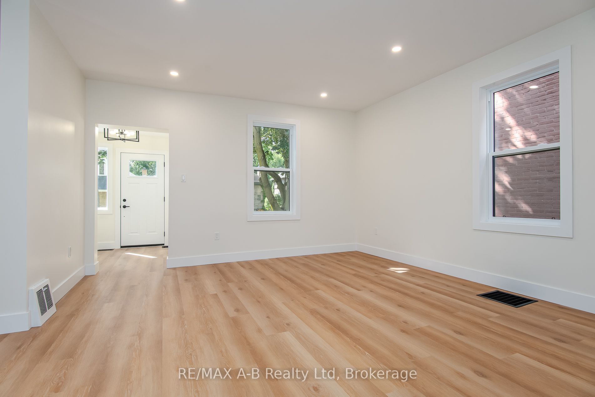 40 East Gore Street Property Photo 20