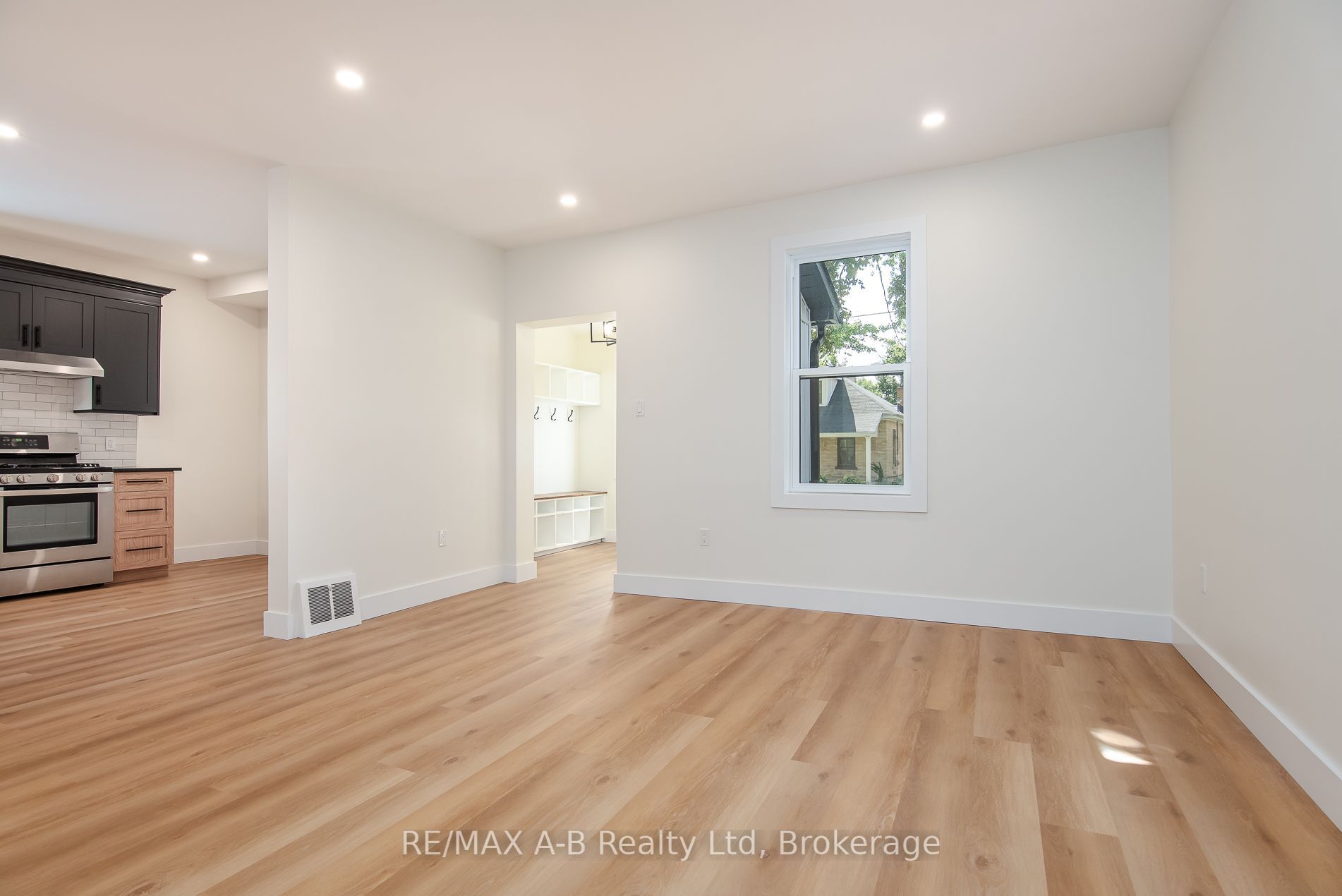 40 East Gore Street Property Photo 21