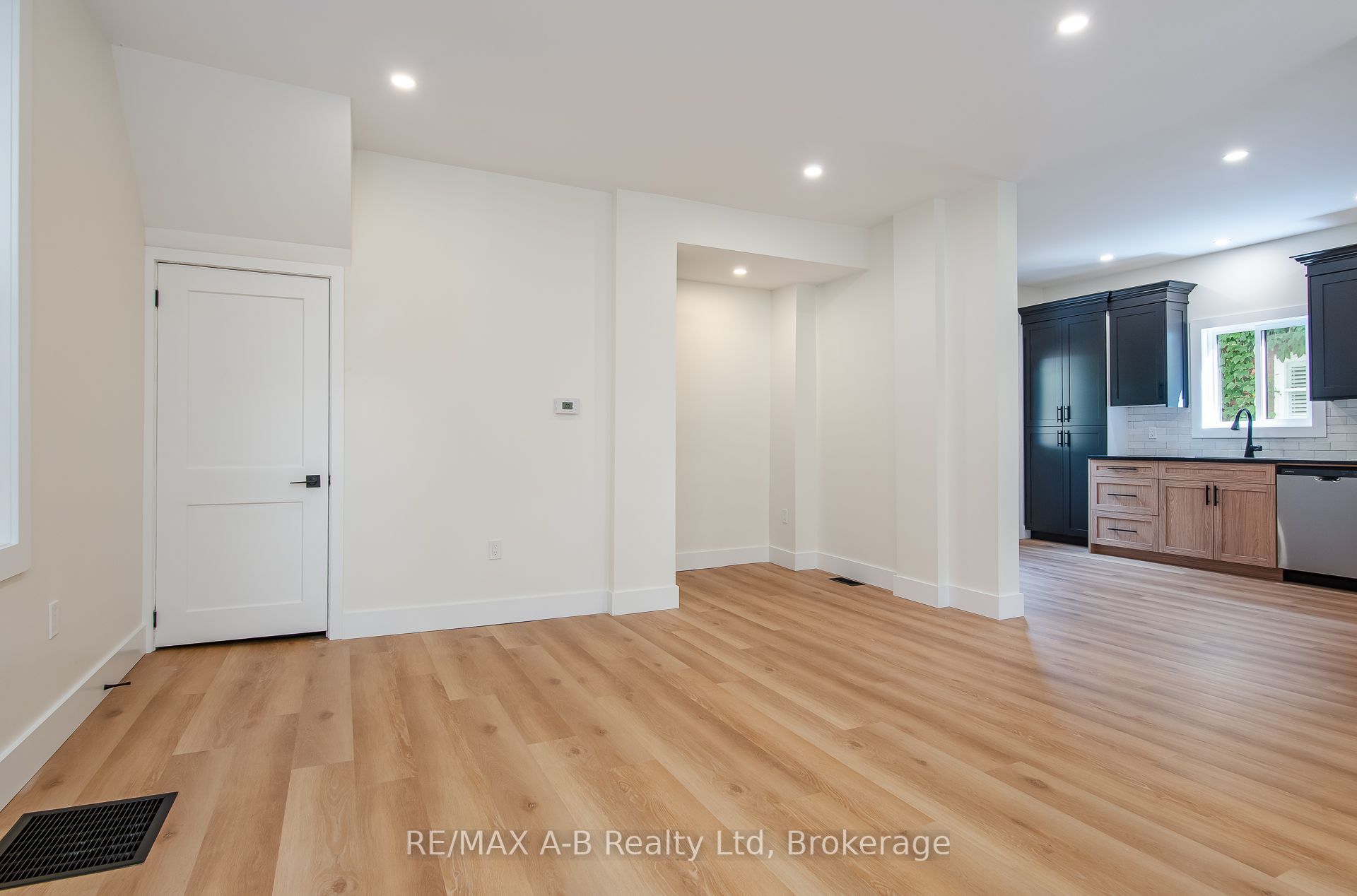 40 East Gore Street Property Photo 23
