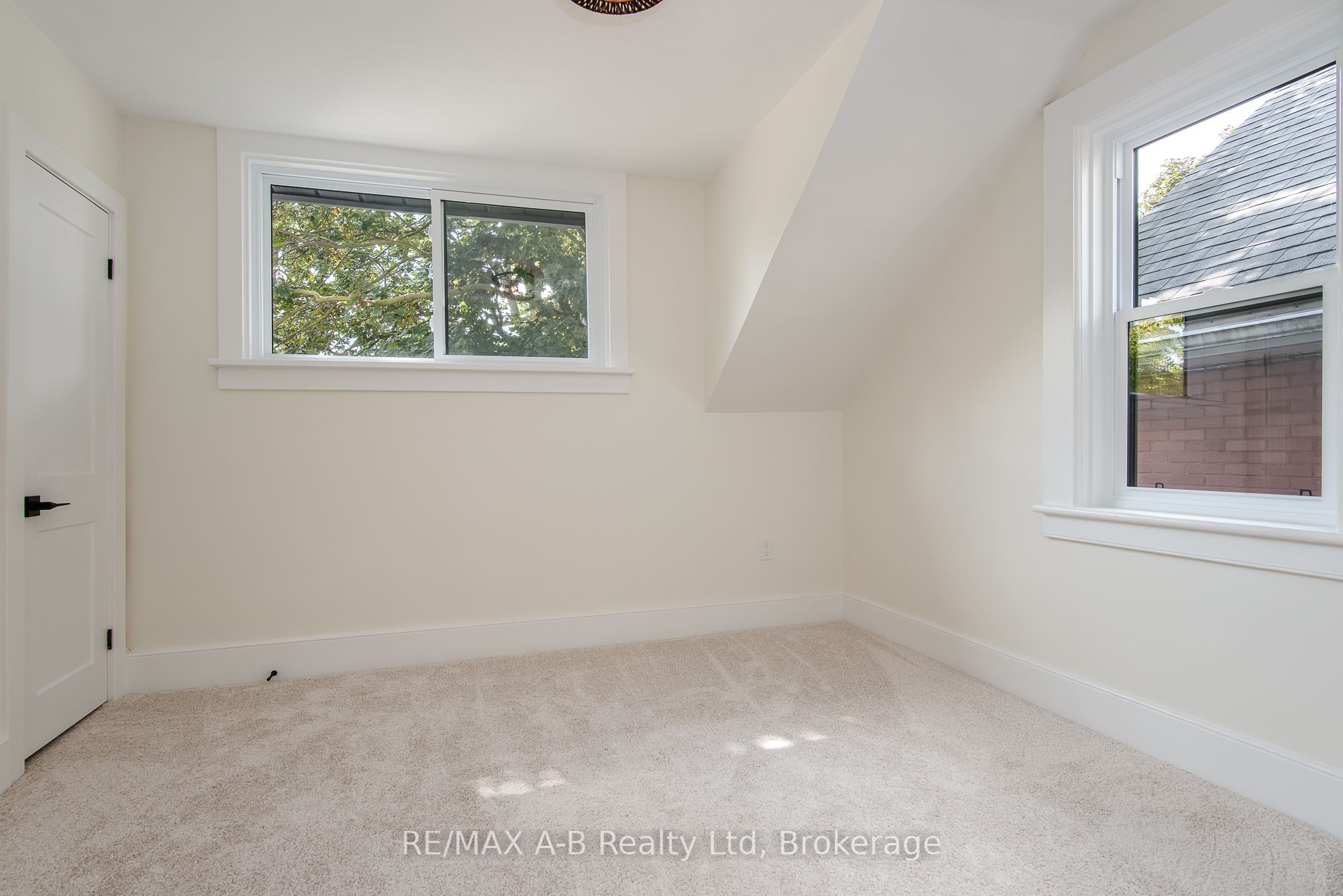 40 East Gore Street Property Photo 30