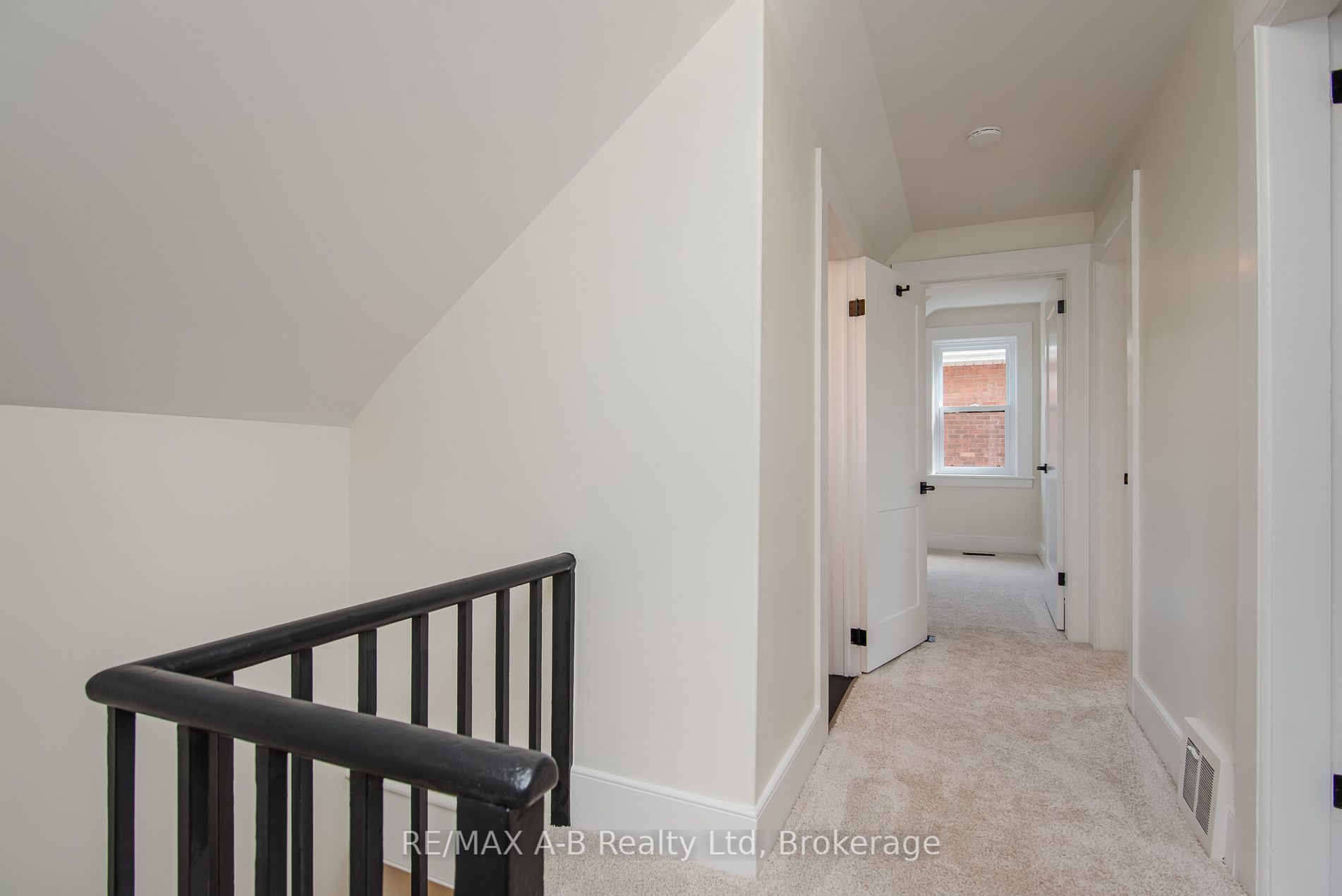 40 East Gore Street Property Photo 31