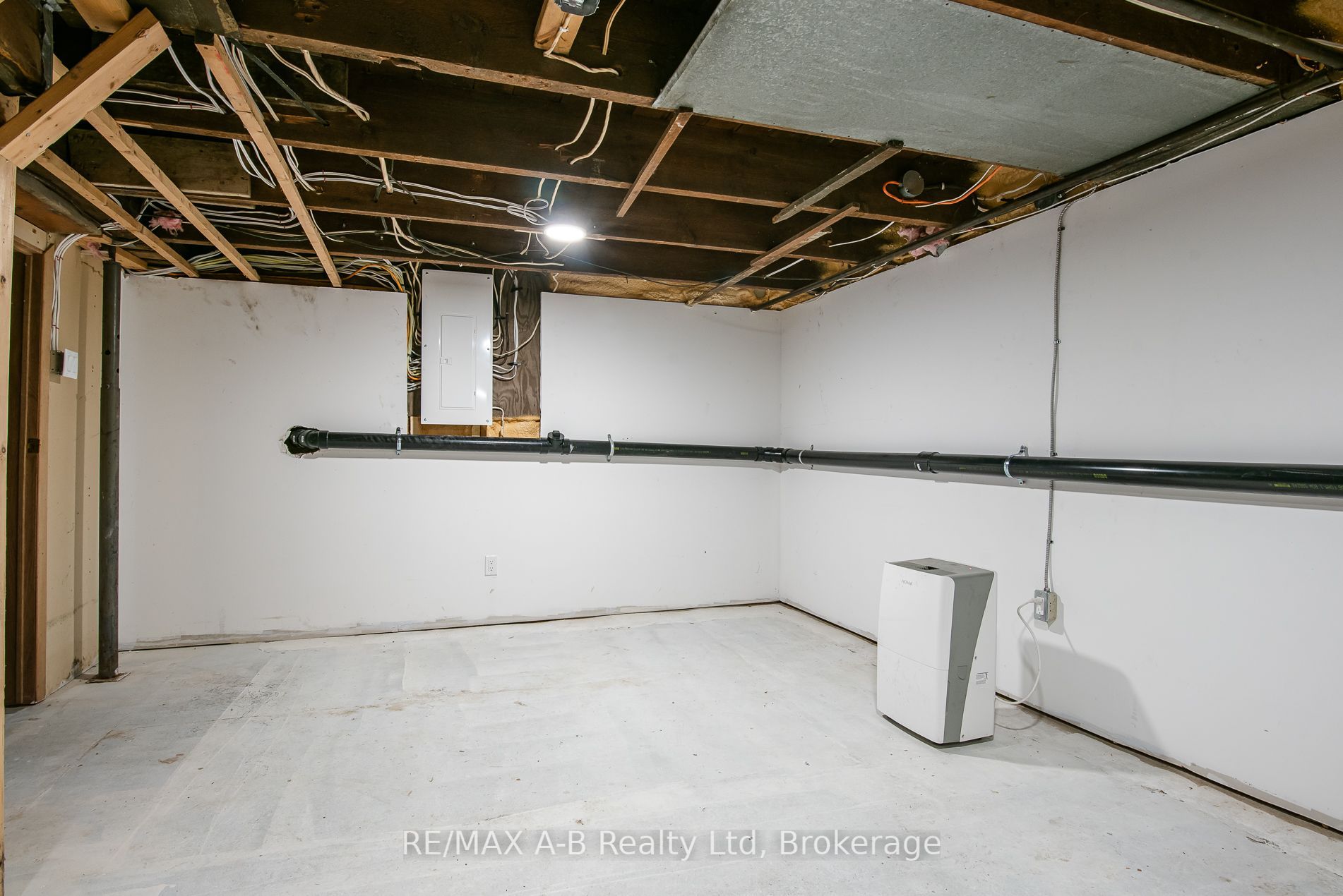 40 East Gore Street Property Photo 36
