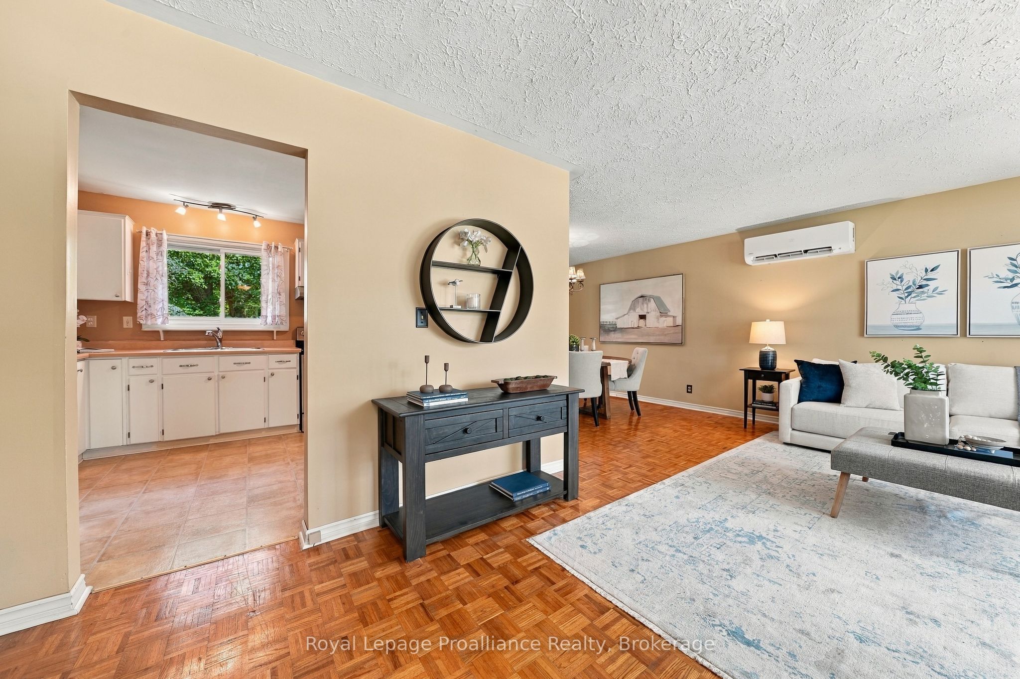 36 Parkview Heights Property Photo 6