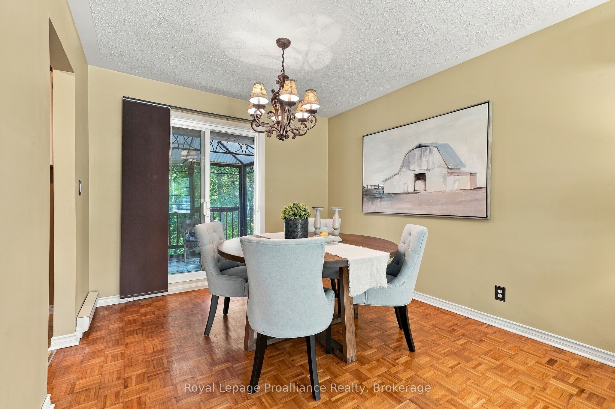 36 Parkview Heights Property Photo 15