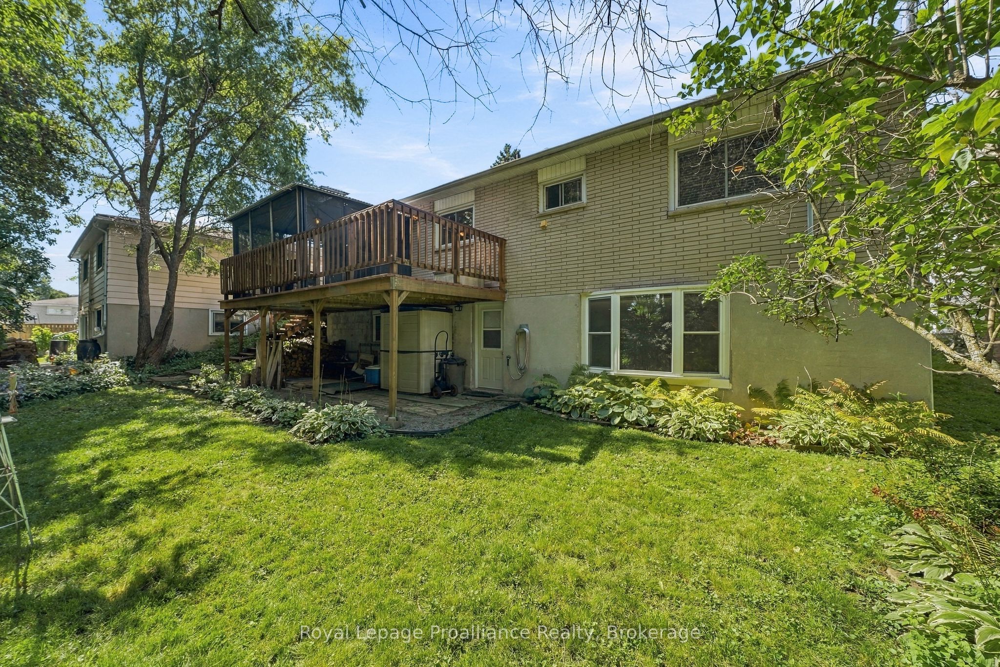 36 Parkview Heights Property Photo 46