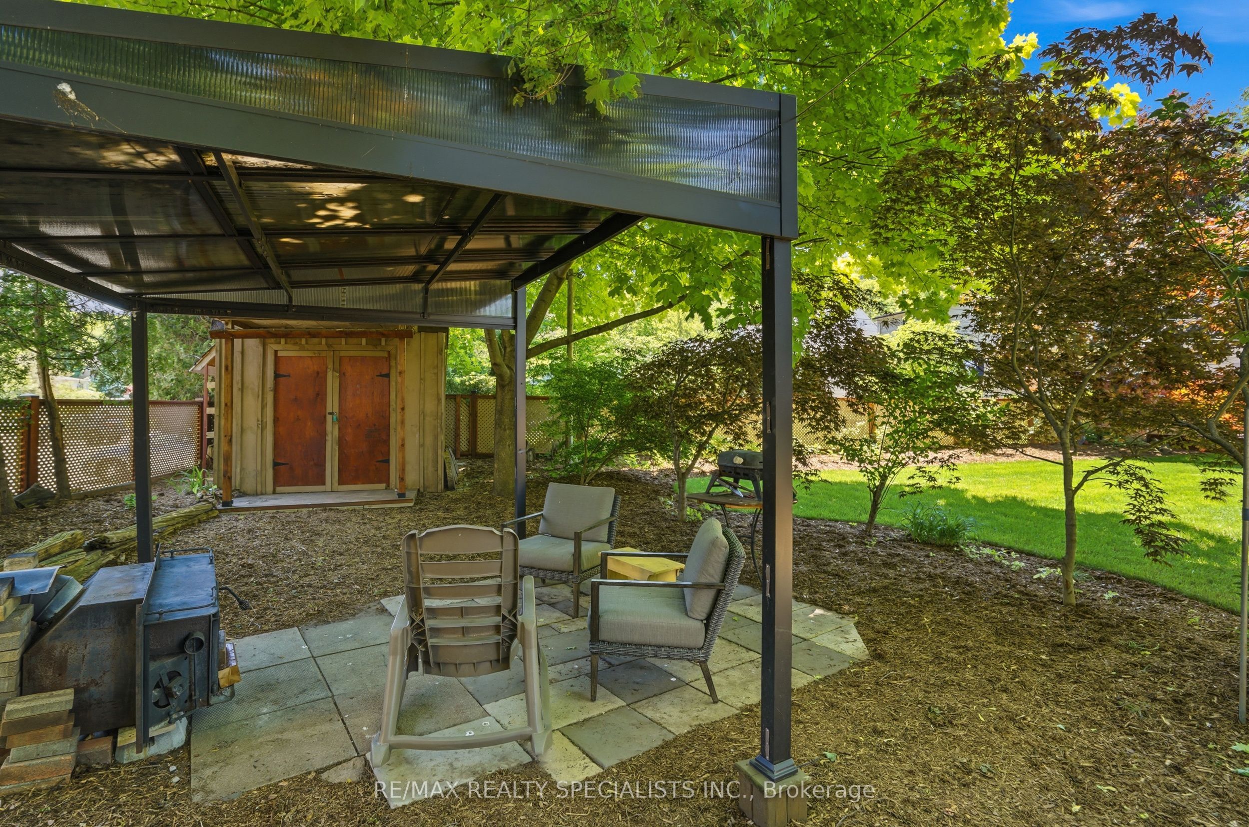 11 Kingsway Boulevard Property Photo 14