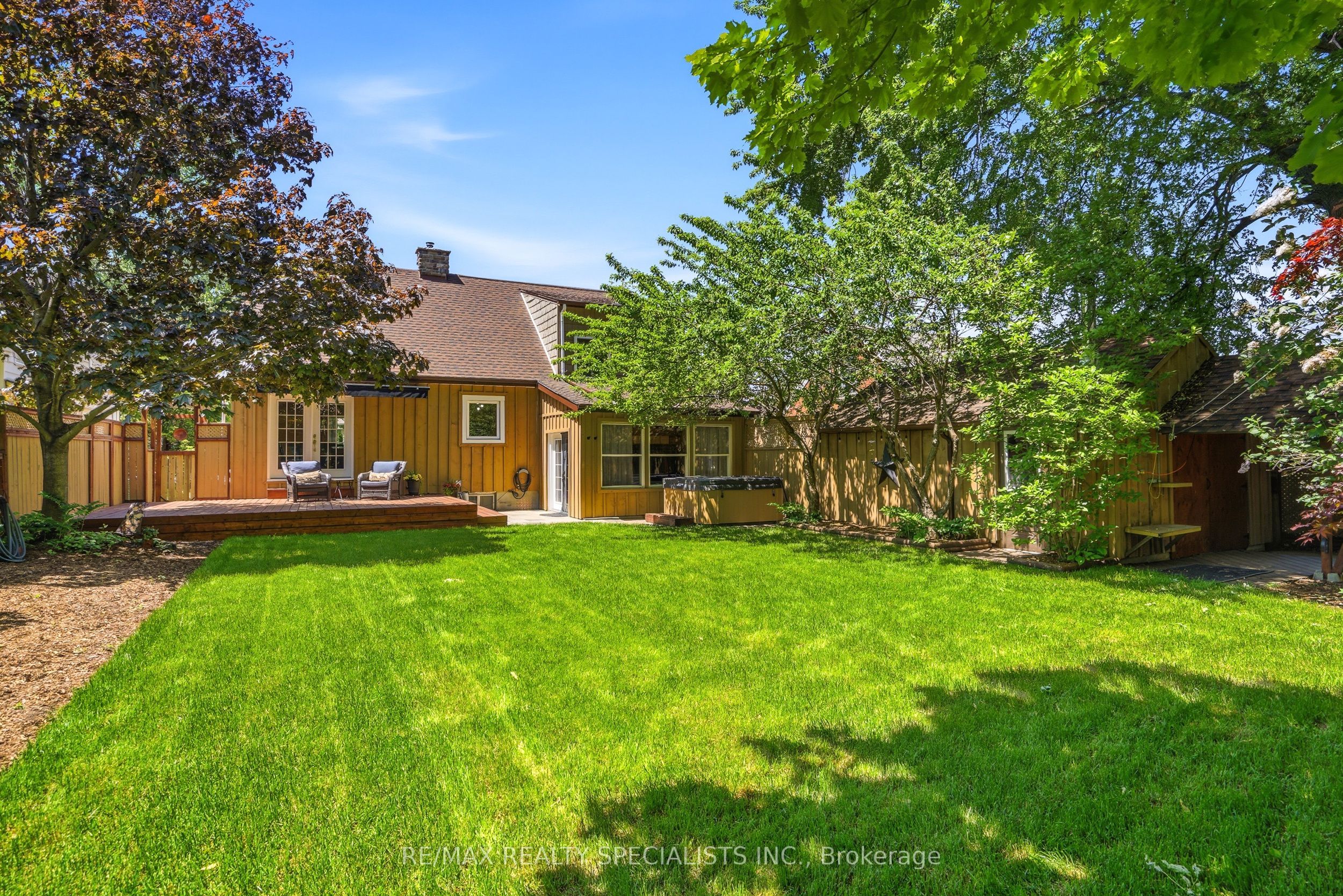 11 Kingsway Boulevard Property Photo 15
